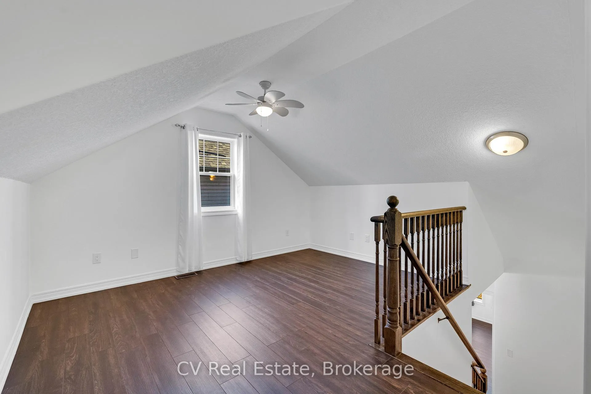Photo 23 of 52 Isabella Drive, Orillia — HOMEH