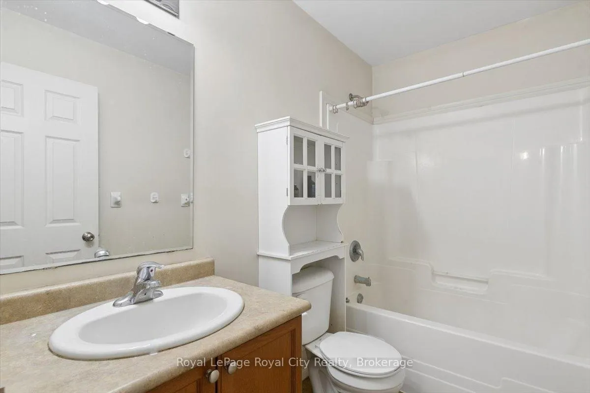 Photo 17 of Unit 10, 30 Vaughan Street, Guelph, Clairfields/Hanlon Business Park — HOMEH