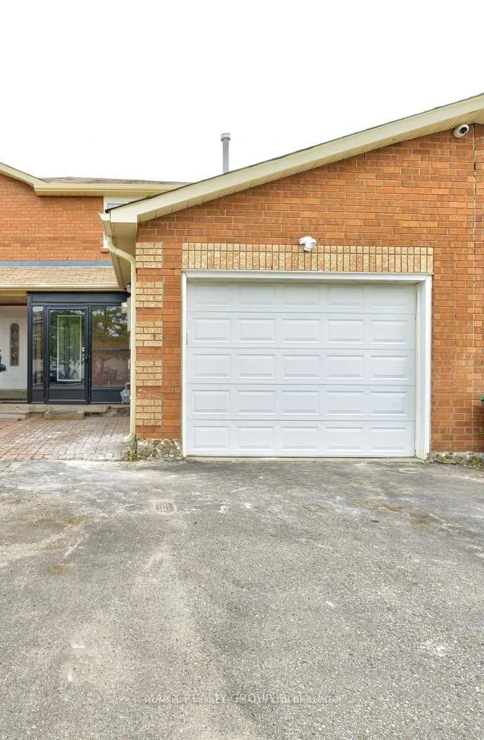 Photo 1 of 109 Woodsend Run, Brampton, Fletcher's Creek South — HOMEH