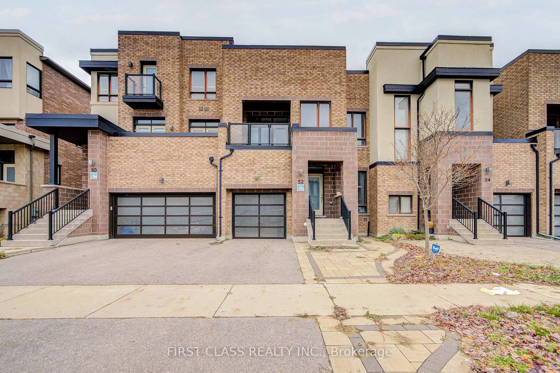Front of 52 Helliwell Crescent