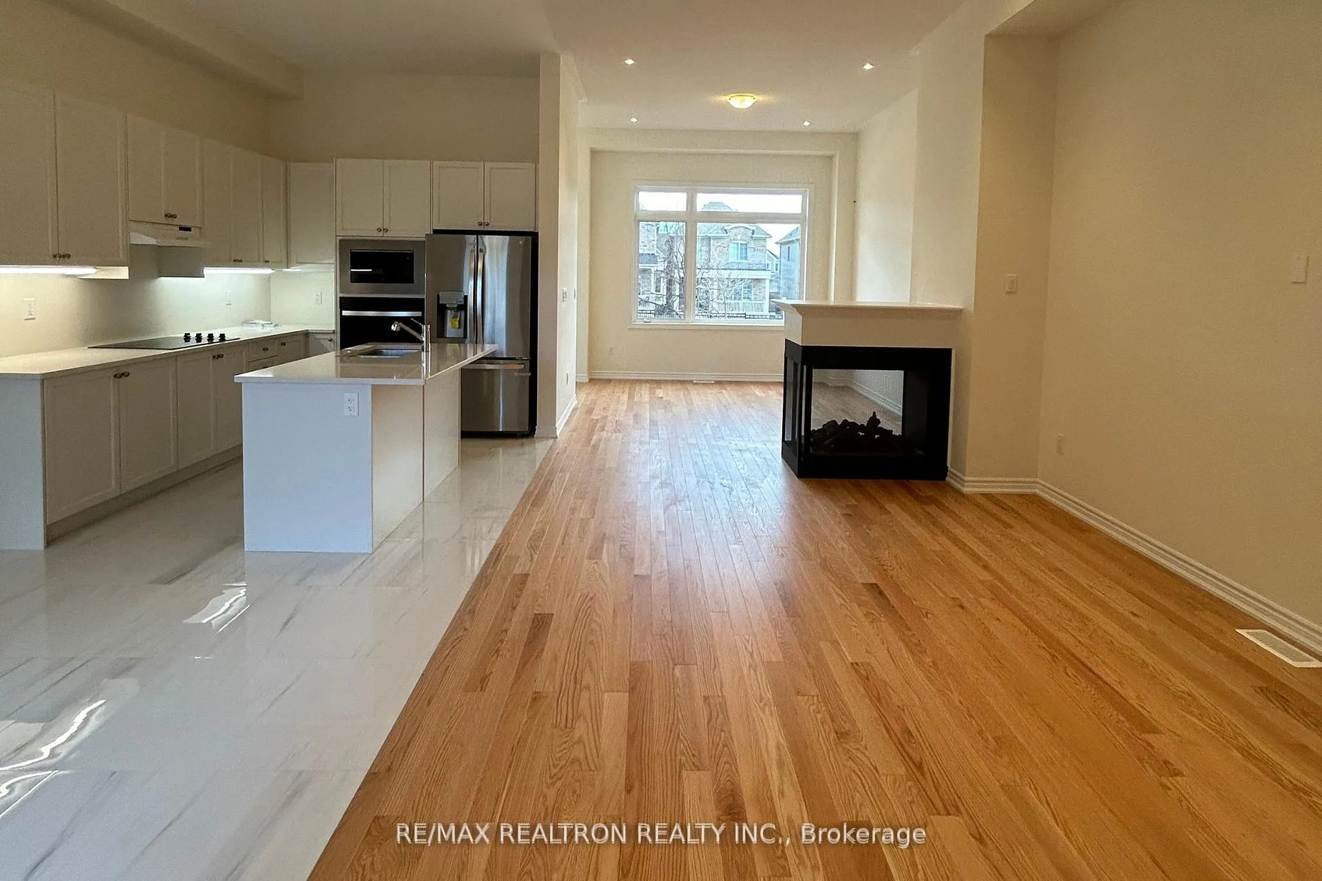 Photo 12 of 9 Mountainside Crescent, Whitby, Rolling Acres — HOMEH