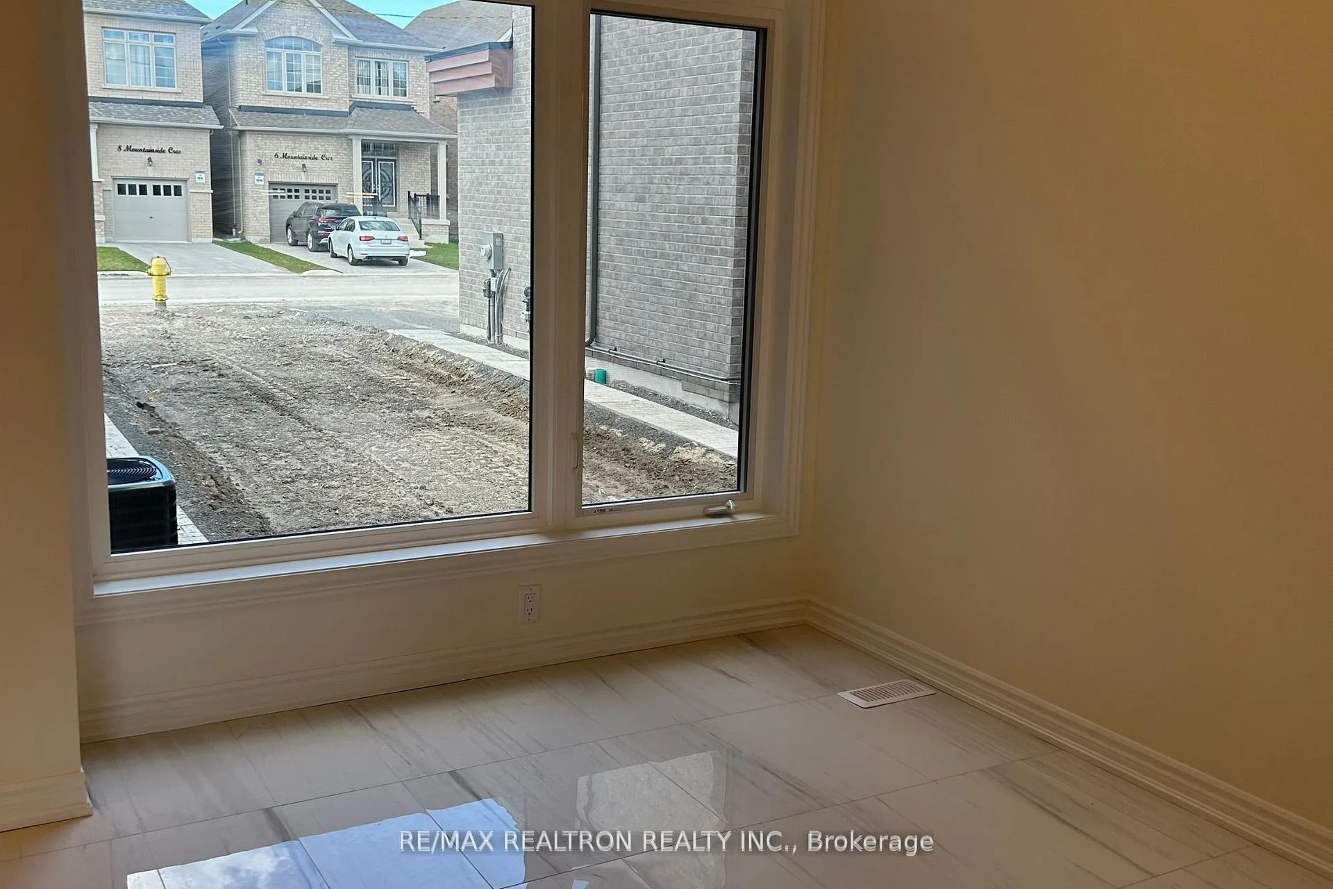 Photo 17 of 9 Mountainside Crescent, Whitby, Rolling Acres — HOMEH