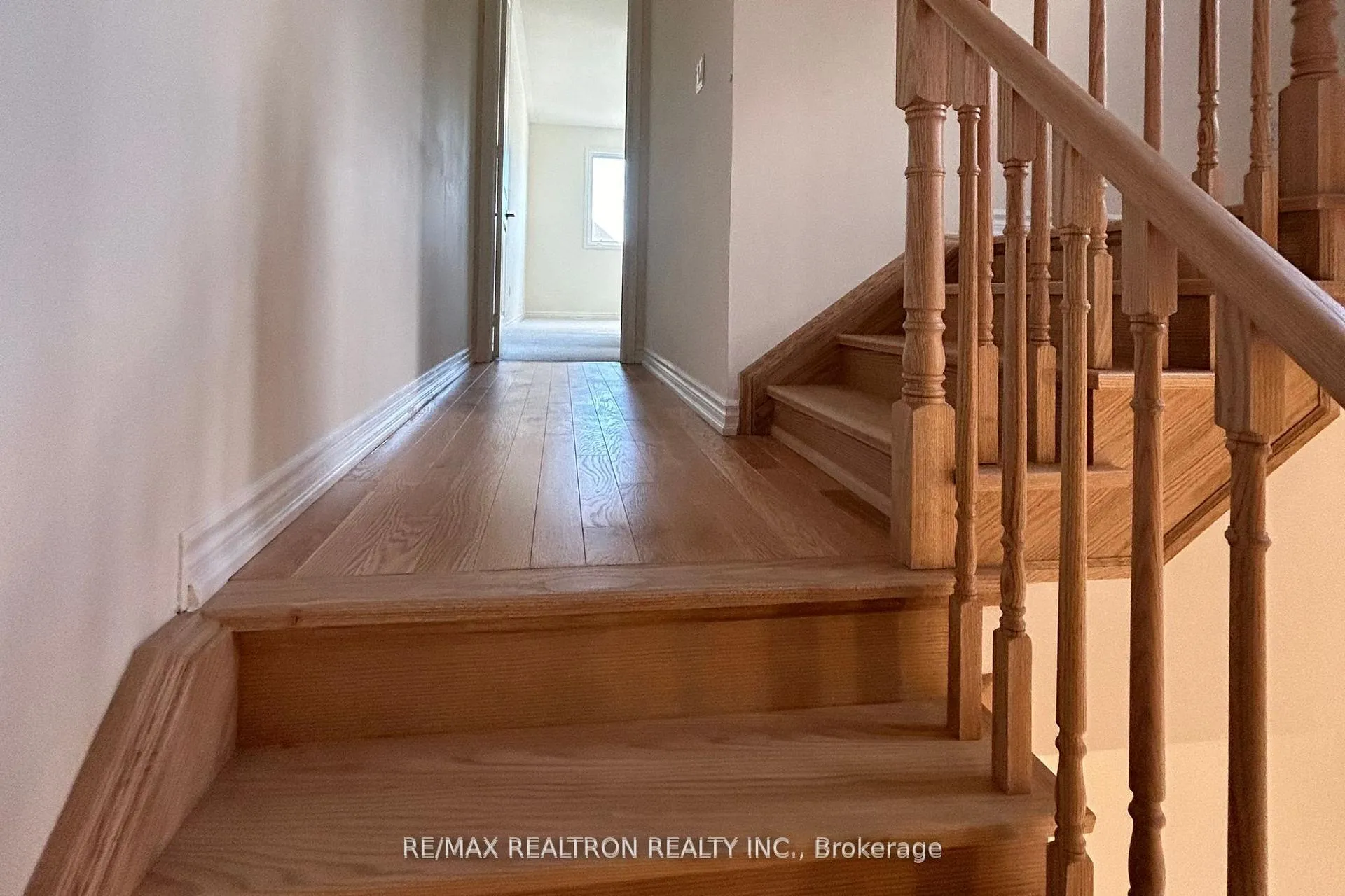 Photo 18 of 9 Mountainside Crescent, Whitby, Rolling Acres — HOMEH