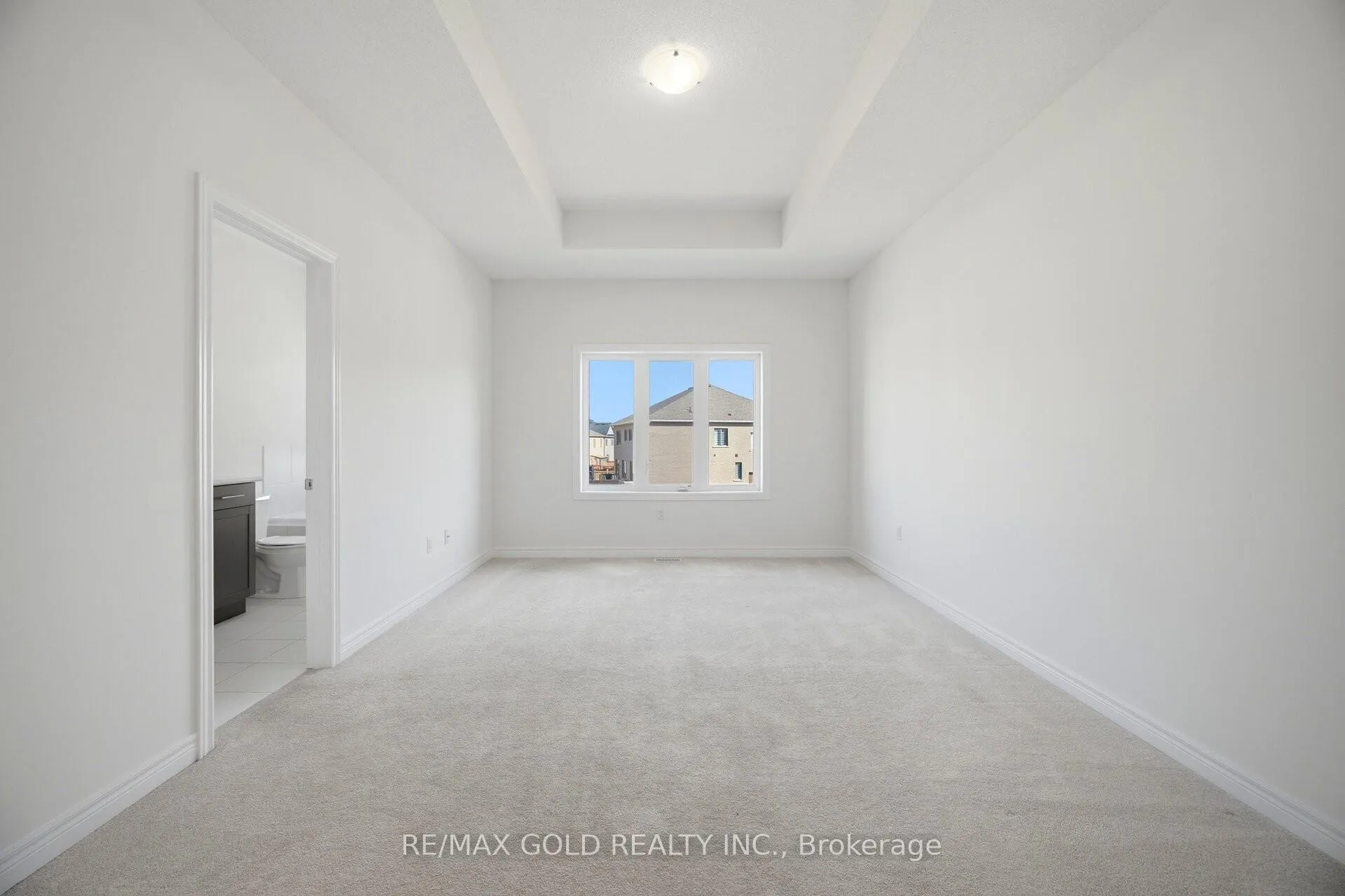 Photo 12 of 145 Adventura Road, Brampton, Northwest Brampton — HOMEH