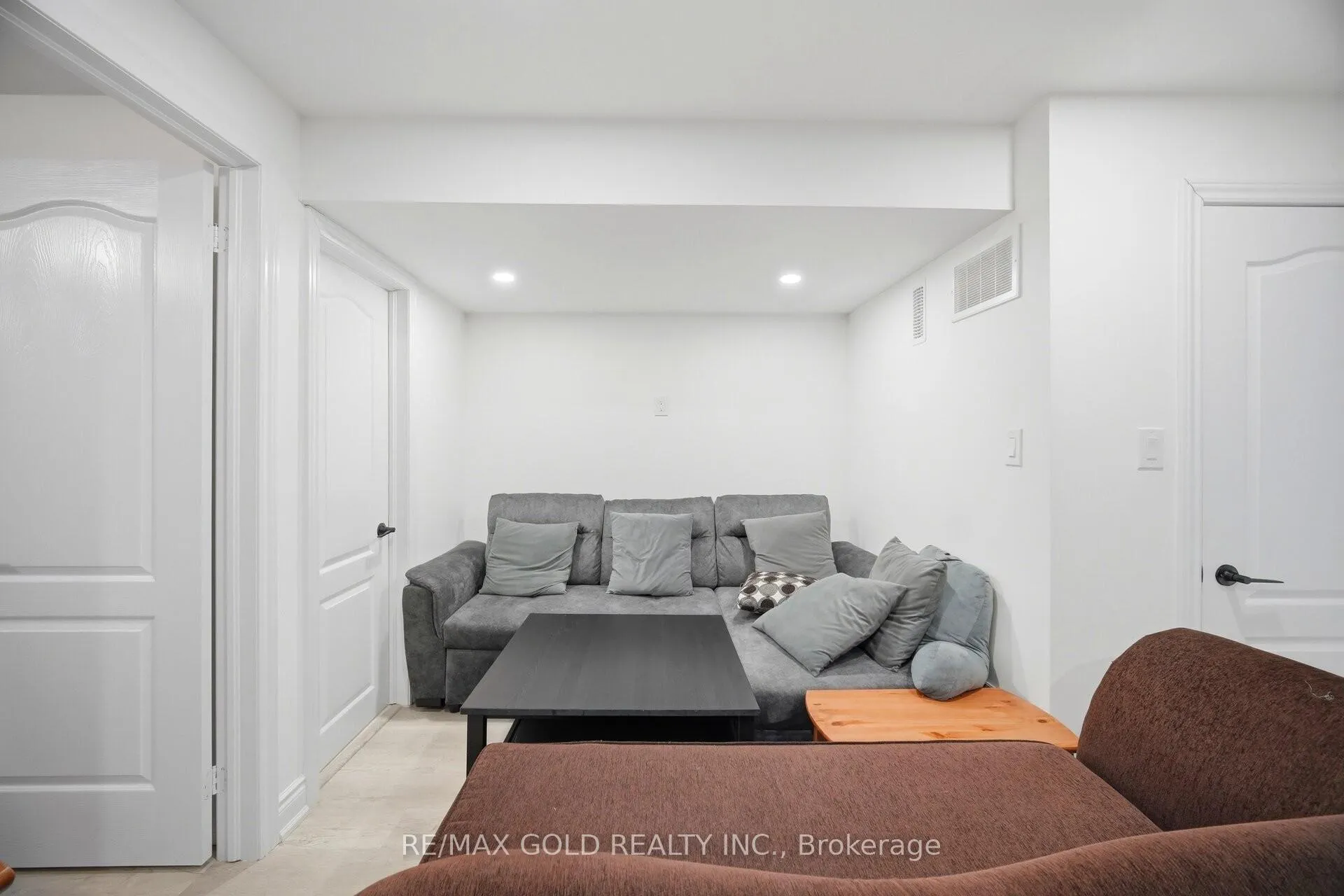 Photo 21 of 145 Adventura Road, Brampton, Northwest Brampton — HOMEH