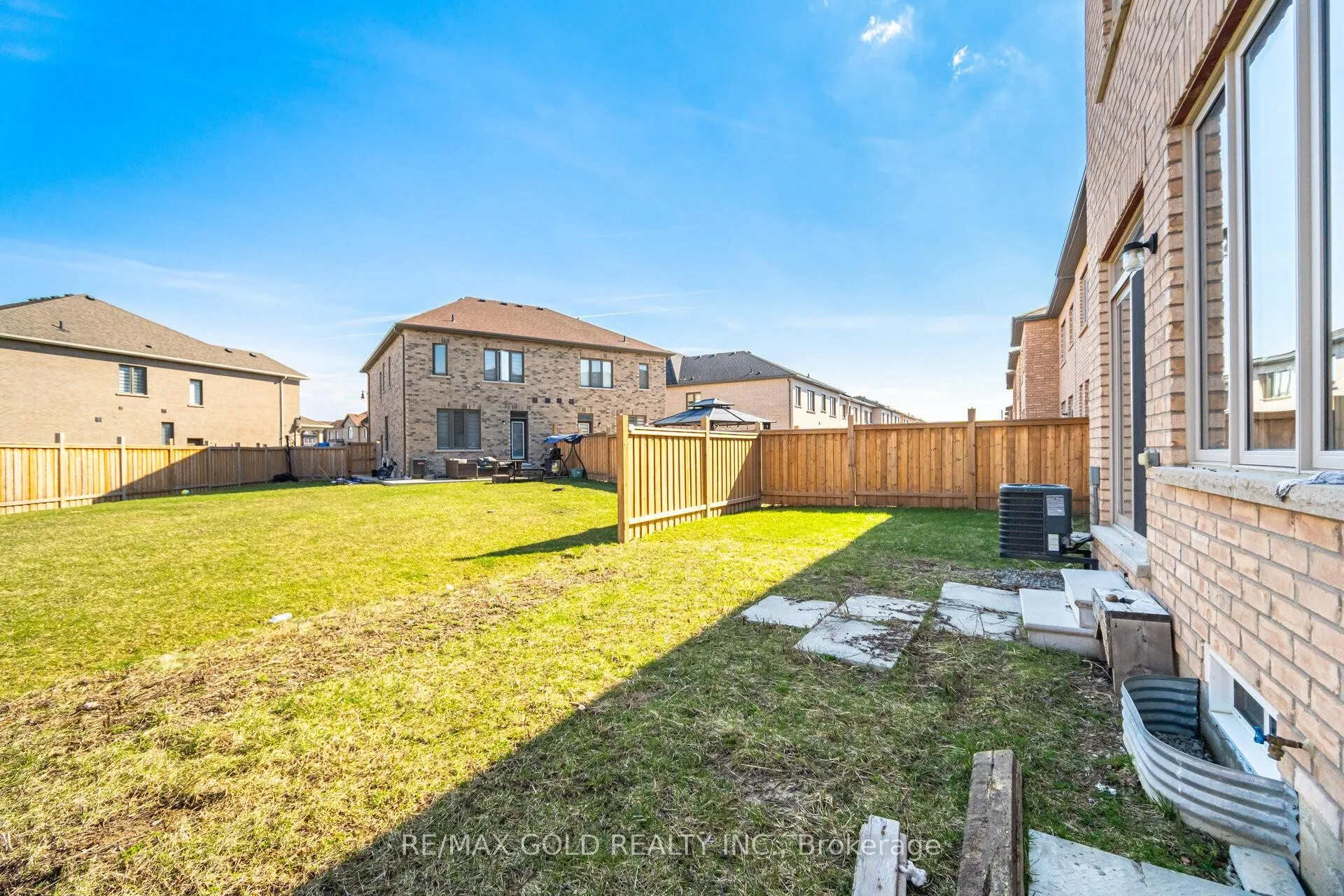 Photo 25 of 145 Adventura Road, Brampton, Northwest Brampton — HOMEH