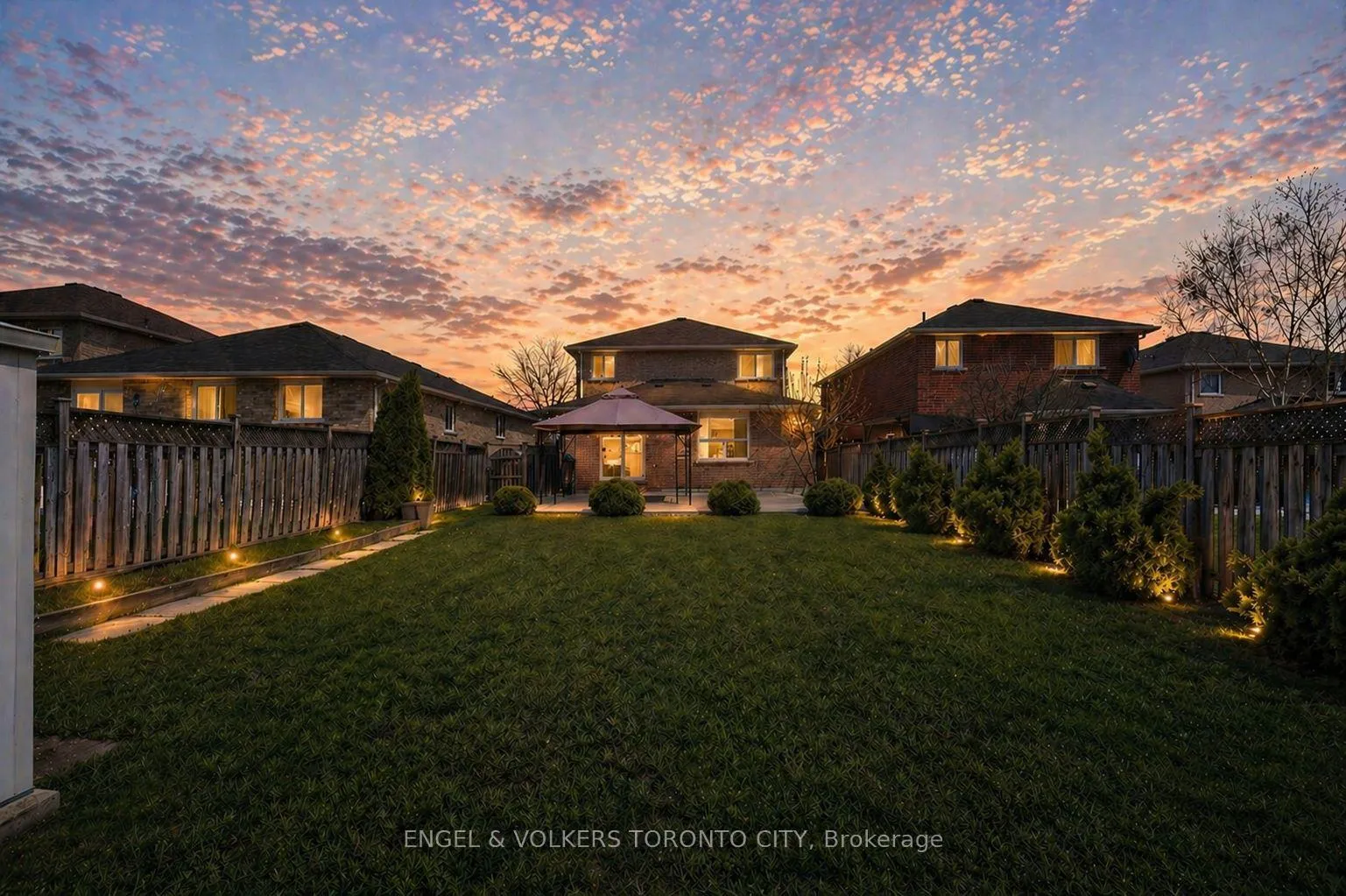 Photo 2 of 144 Buchanan Drive, New Tecumseth, Alliston — HOMEH