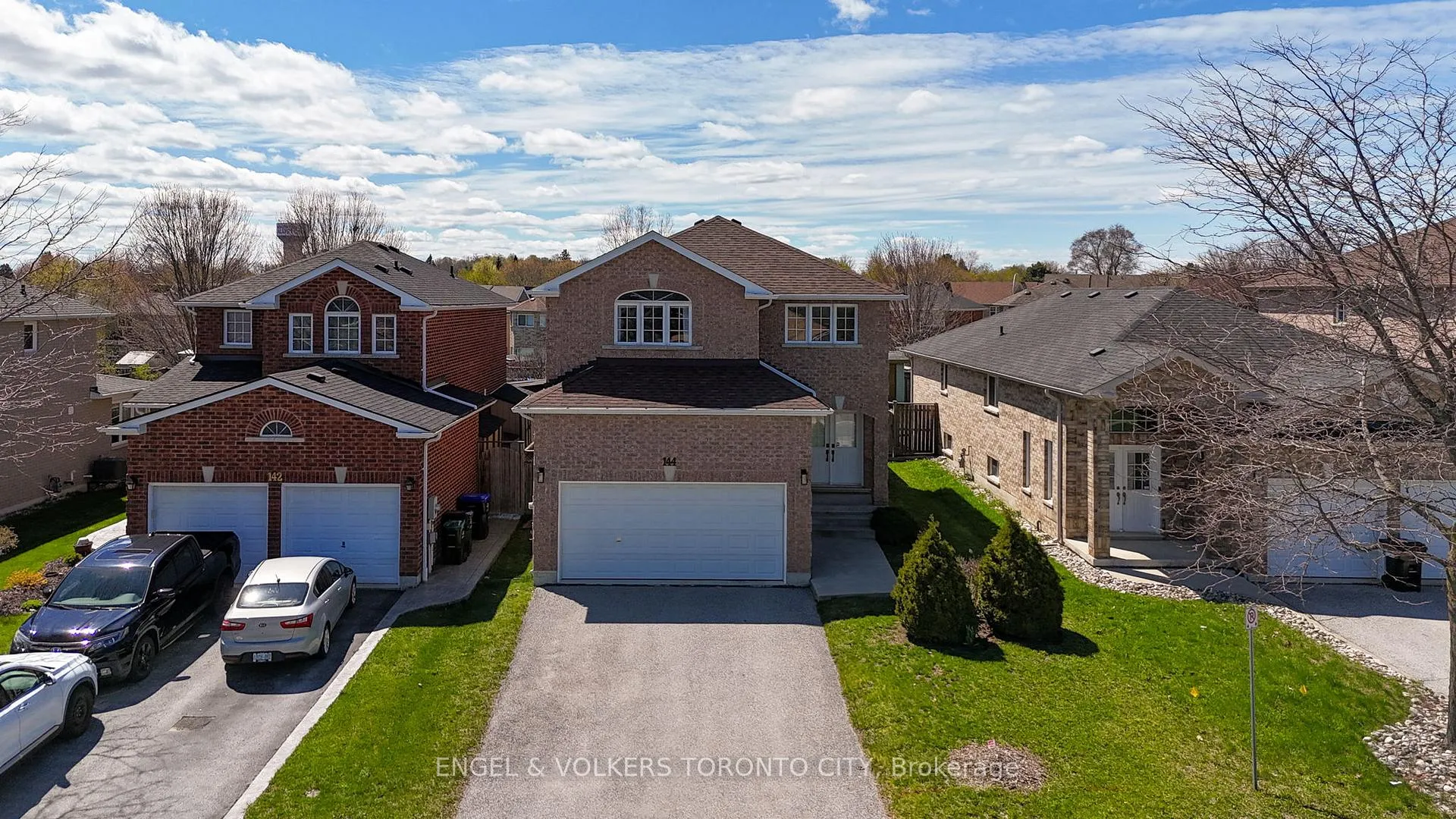 Photo 4 of 144 Buchanan Drive, New Tecumseth, Alliston — HOMEH