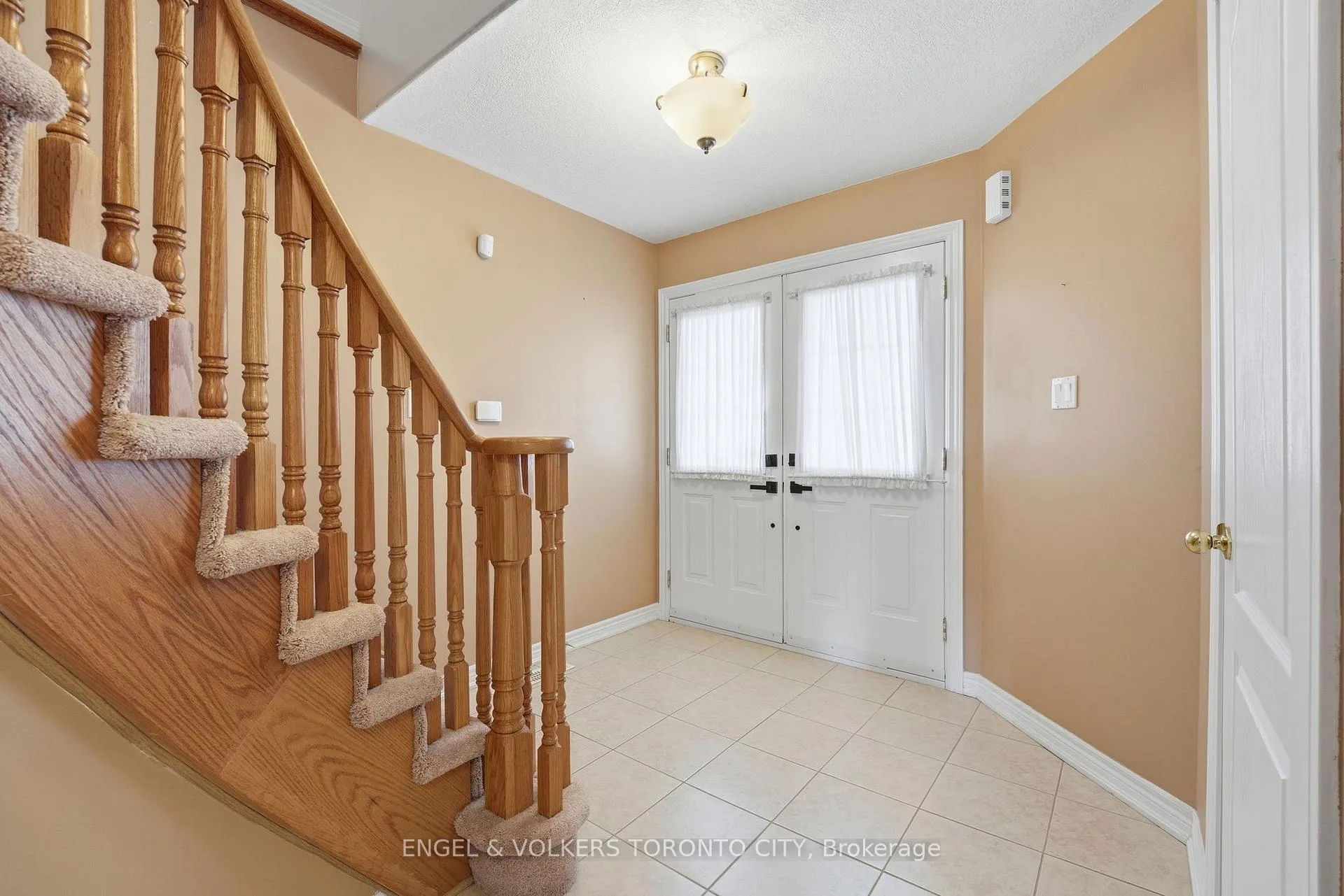 Photo 11 of 144 Buchanan Drive, New Tecumseth, Alliston — HOMEH
