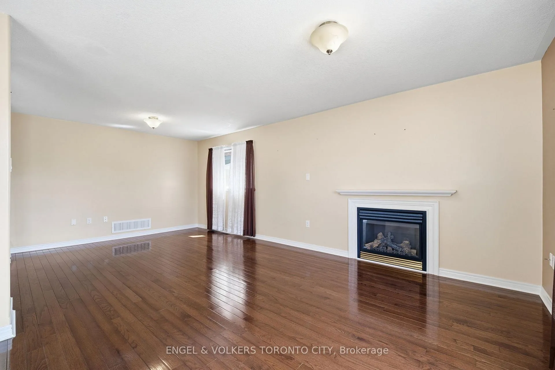 Photo 20 of 144 Buchanan Drive, New Tecumseth, Alliston — HOMEH