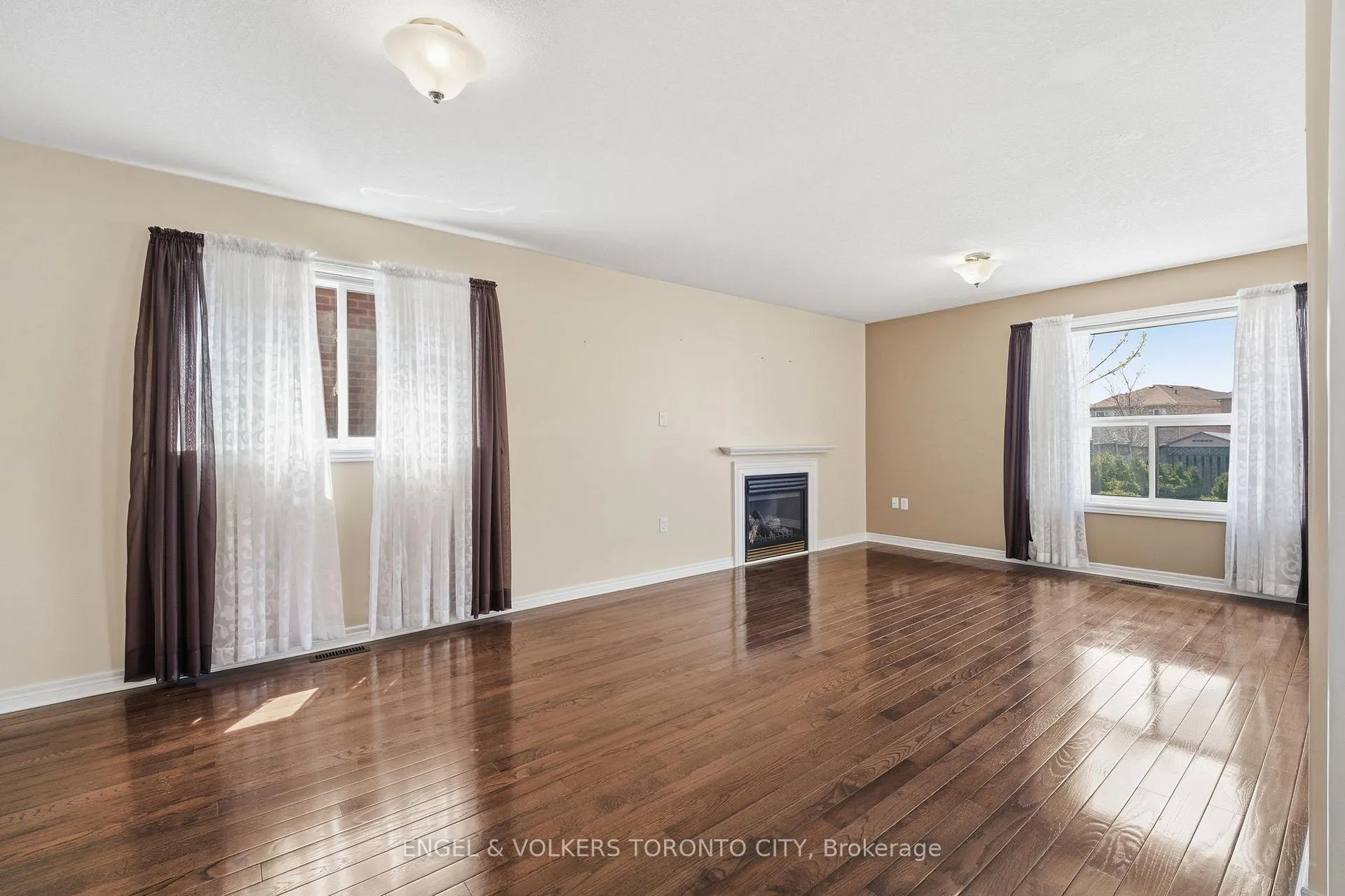 Photo 25 of 144 Buchanan Drive, New Tecumseth, Alliston — HOMEH