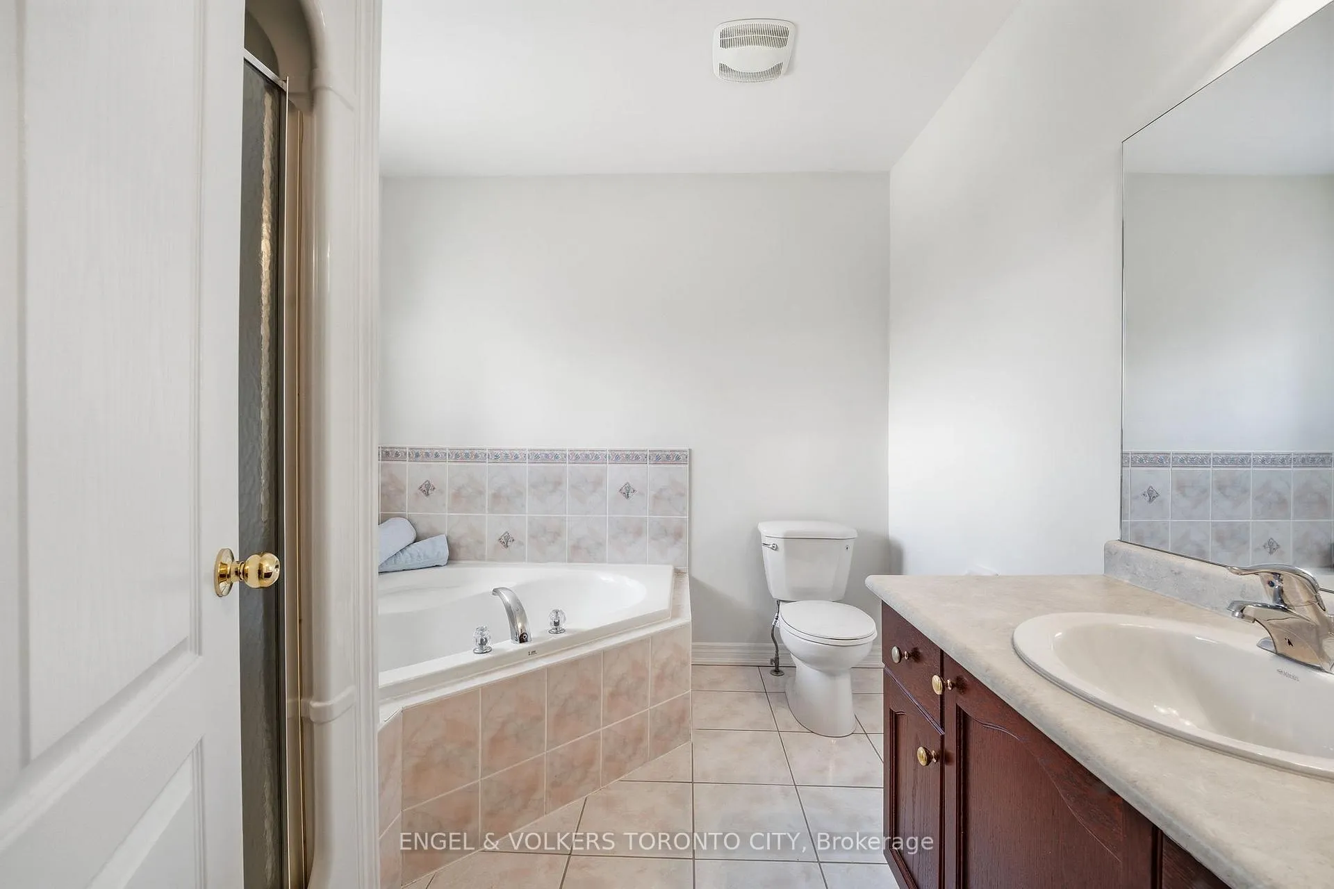 Photo 34 of 144 Buchanan Drive, New Tecumseth, Alliston — HOMEH