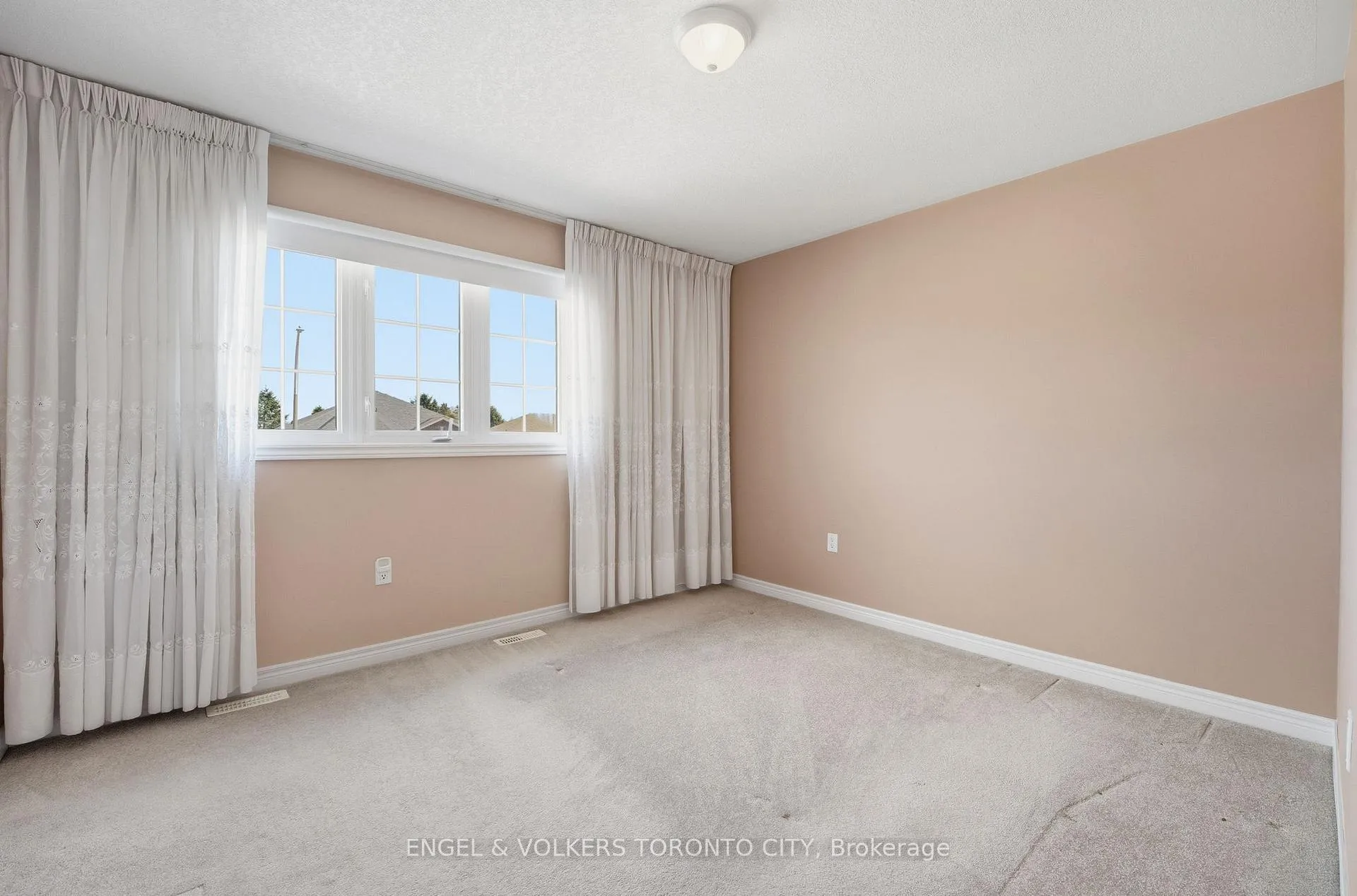 Photo 35 of 144 Buchanan Drive, New Tecumseth, Alliston — HOMEH