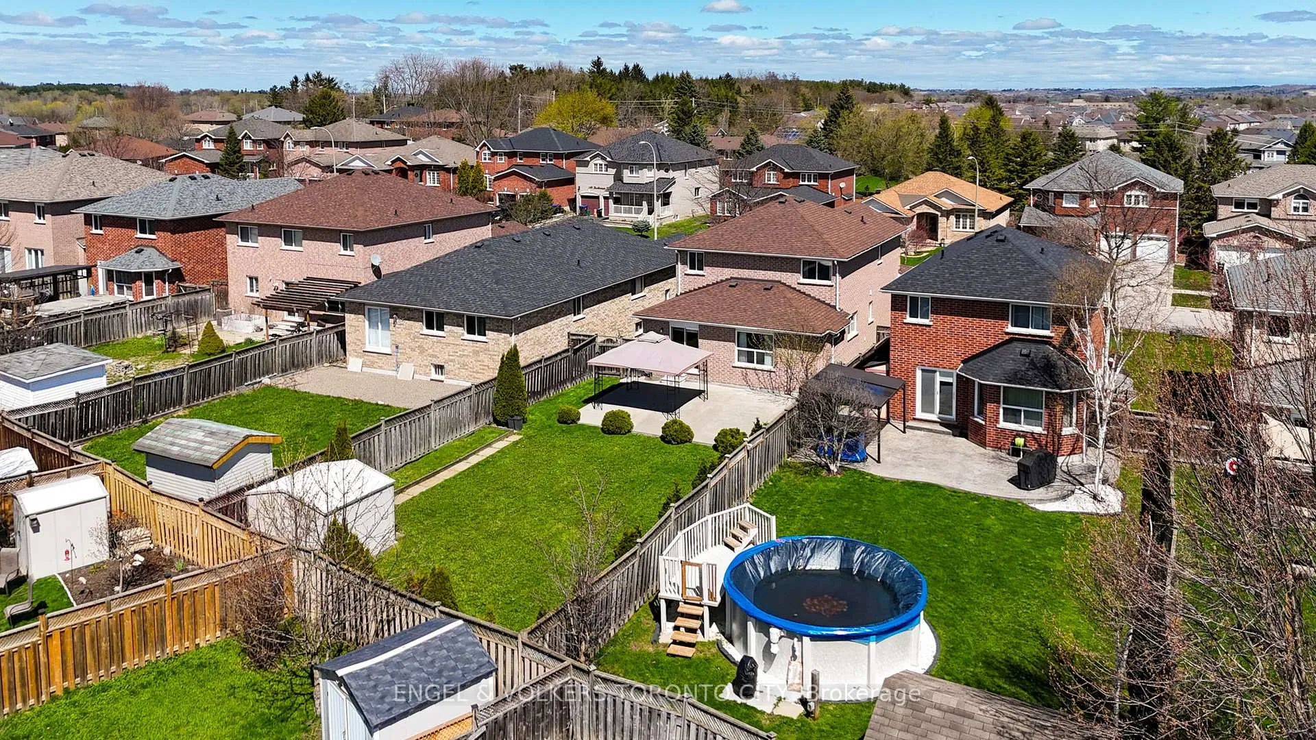 Photo 48 of 144 Buchanan Drive, New Tecumseth, Alliston — HOMEH
