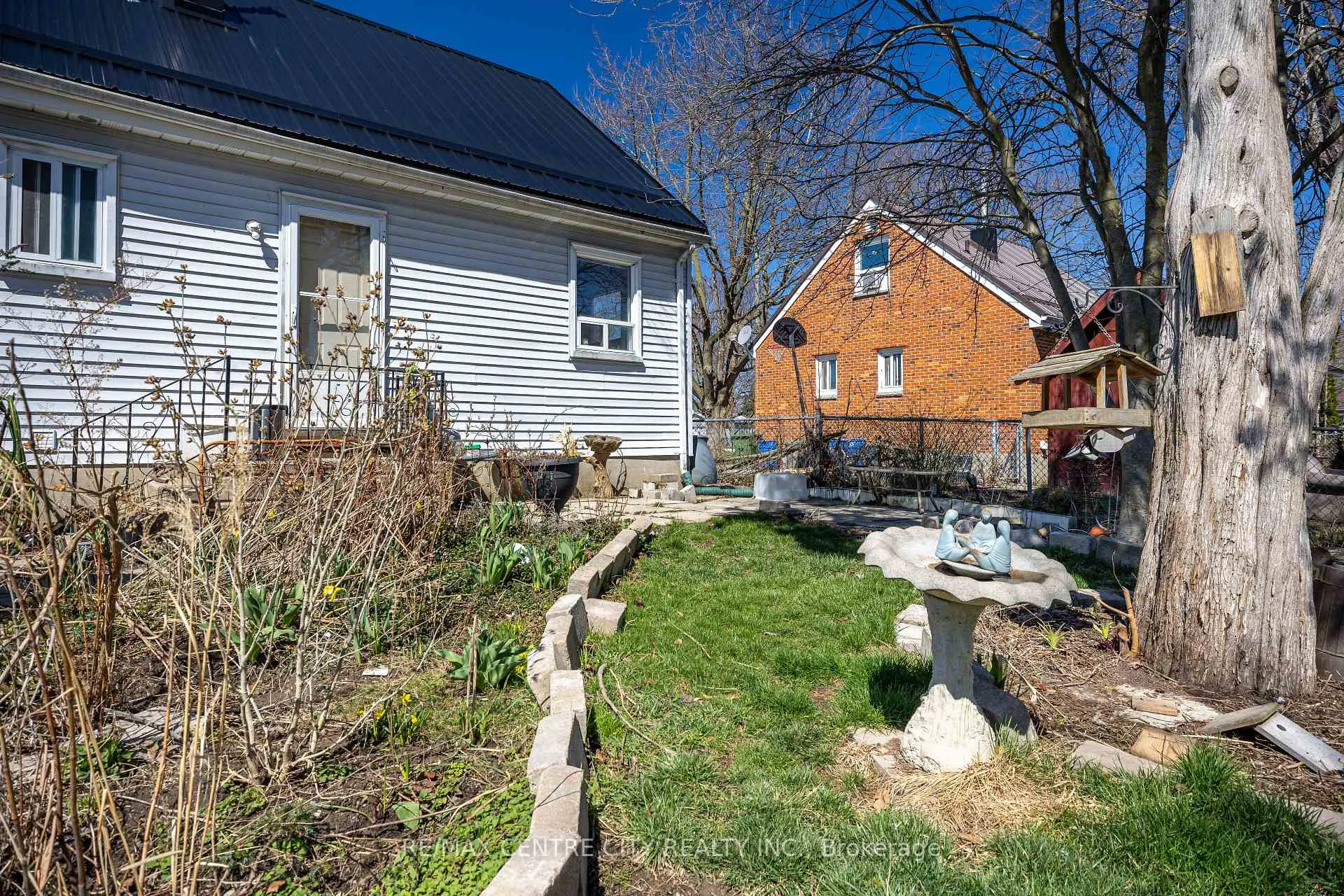 Photo 23 of 64 Dunkirk Drive, St. Thomas — HOMEH