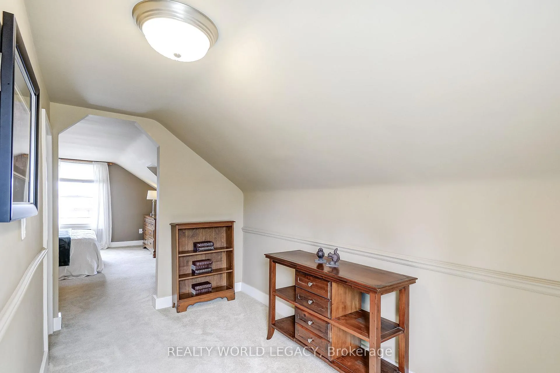 Photo 12 of 968 Stone Church Road E, Hamilton, Templemead — HOMEH