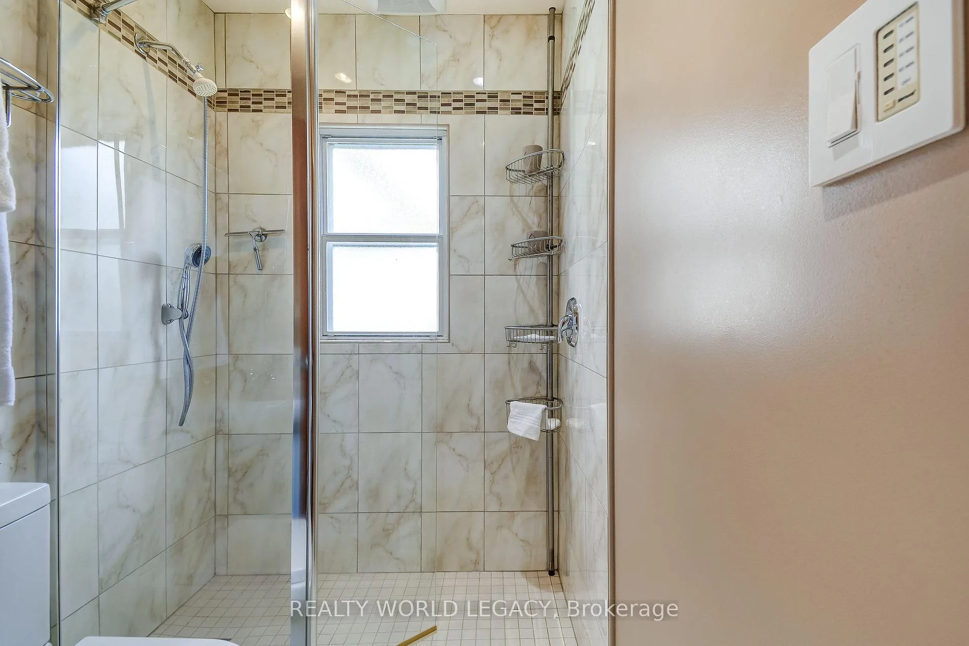 Photo 20 of 968 Stone Church Road E, Hamilton, Templemead — HOMEH
