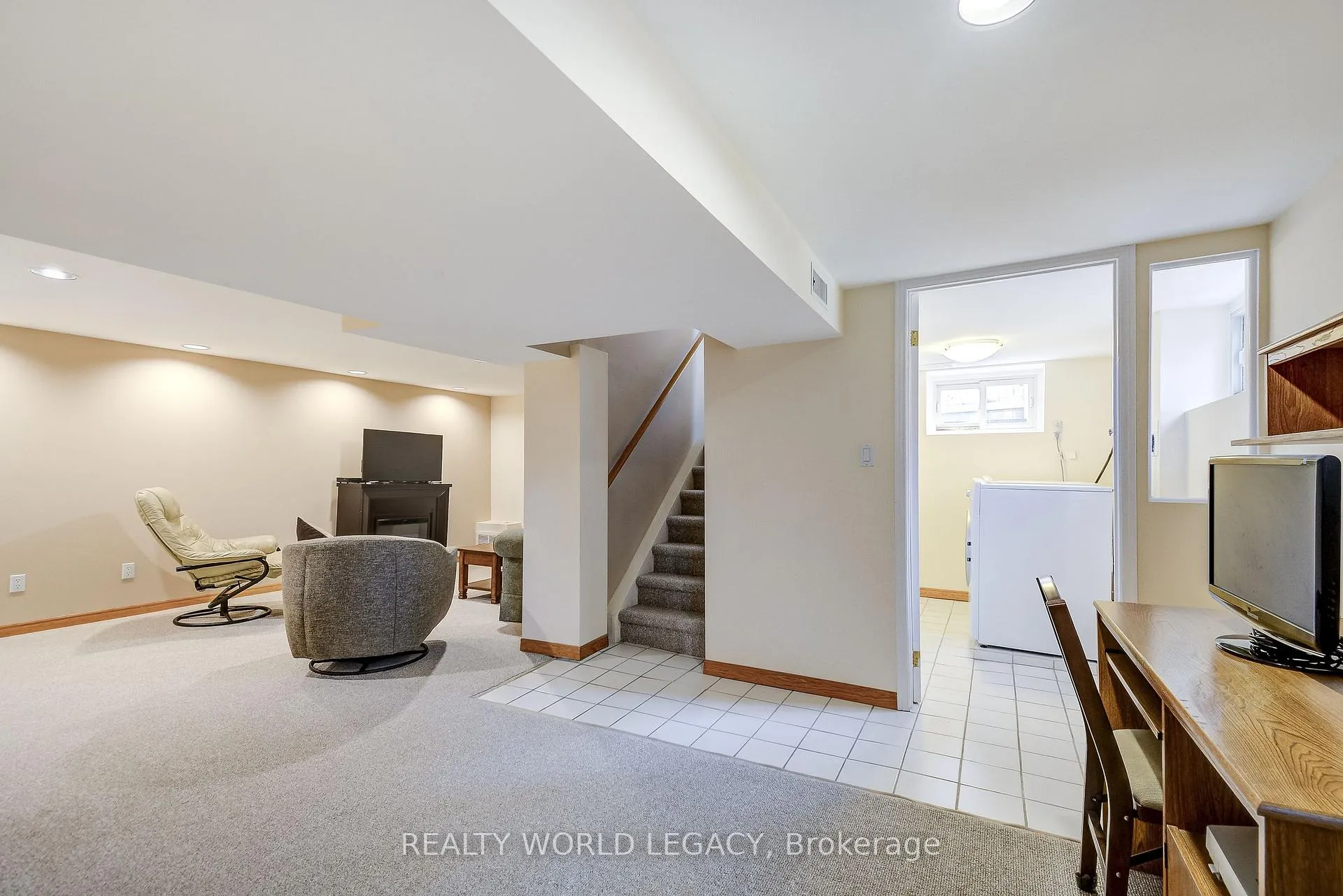 Photo 23 of 968 Stone Church Road E, Hamilton, Templemead — HOMEH