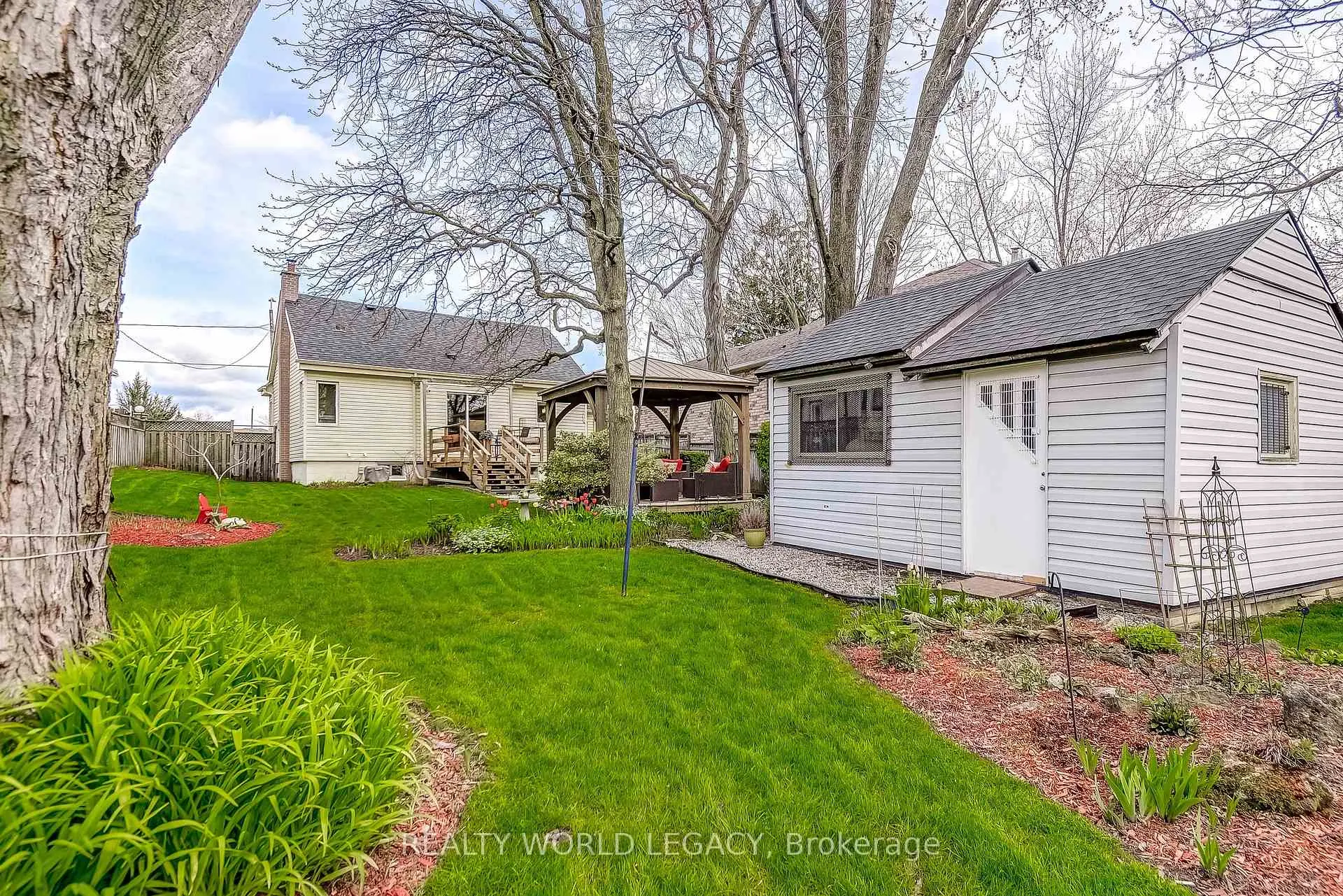 Photo 40 of 968 Stone Church Road E, Hamilton, Templemead — HOMEH