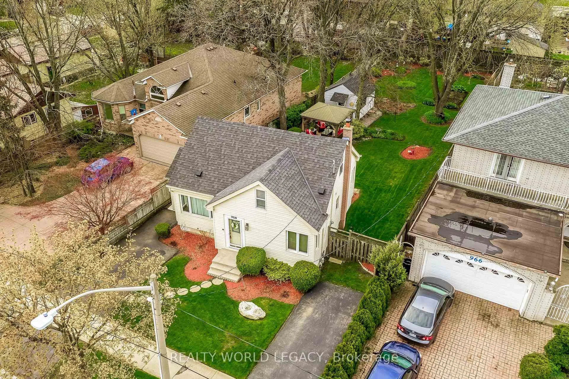 Photo 42 of 968 Stone Church Road E, Hamilton, Templemead — HOMEH