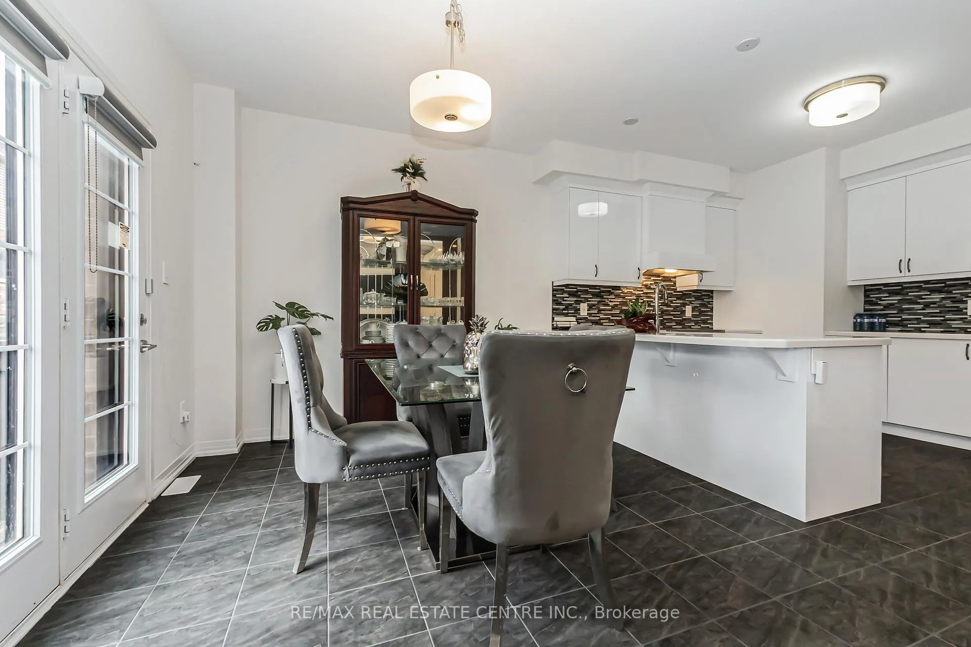Photo 14 of 19 Whitton Road, Brant, Paris — HOMEH