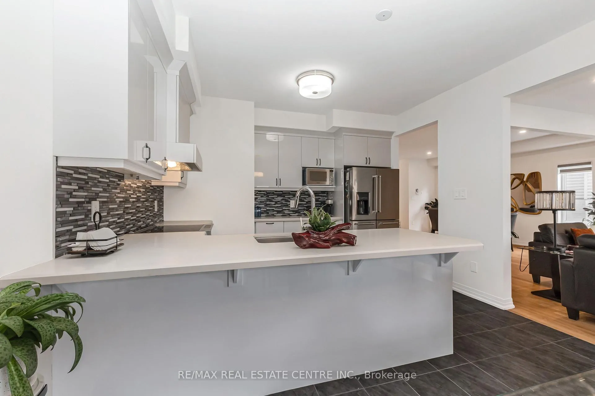 Photo 15 of 19 Whitton Road, Brant, Paris — HOMEH