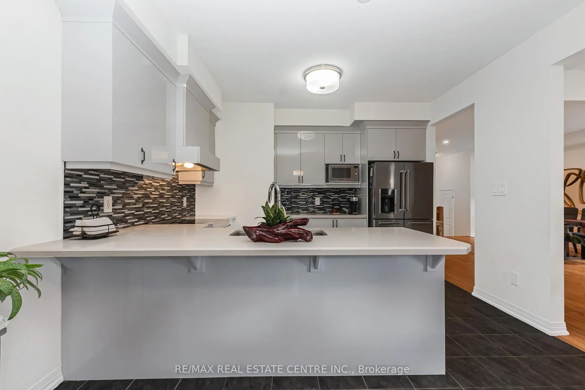 Photo 16 of 19 Whitton Road, Brant, Paris — HOMEH