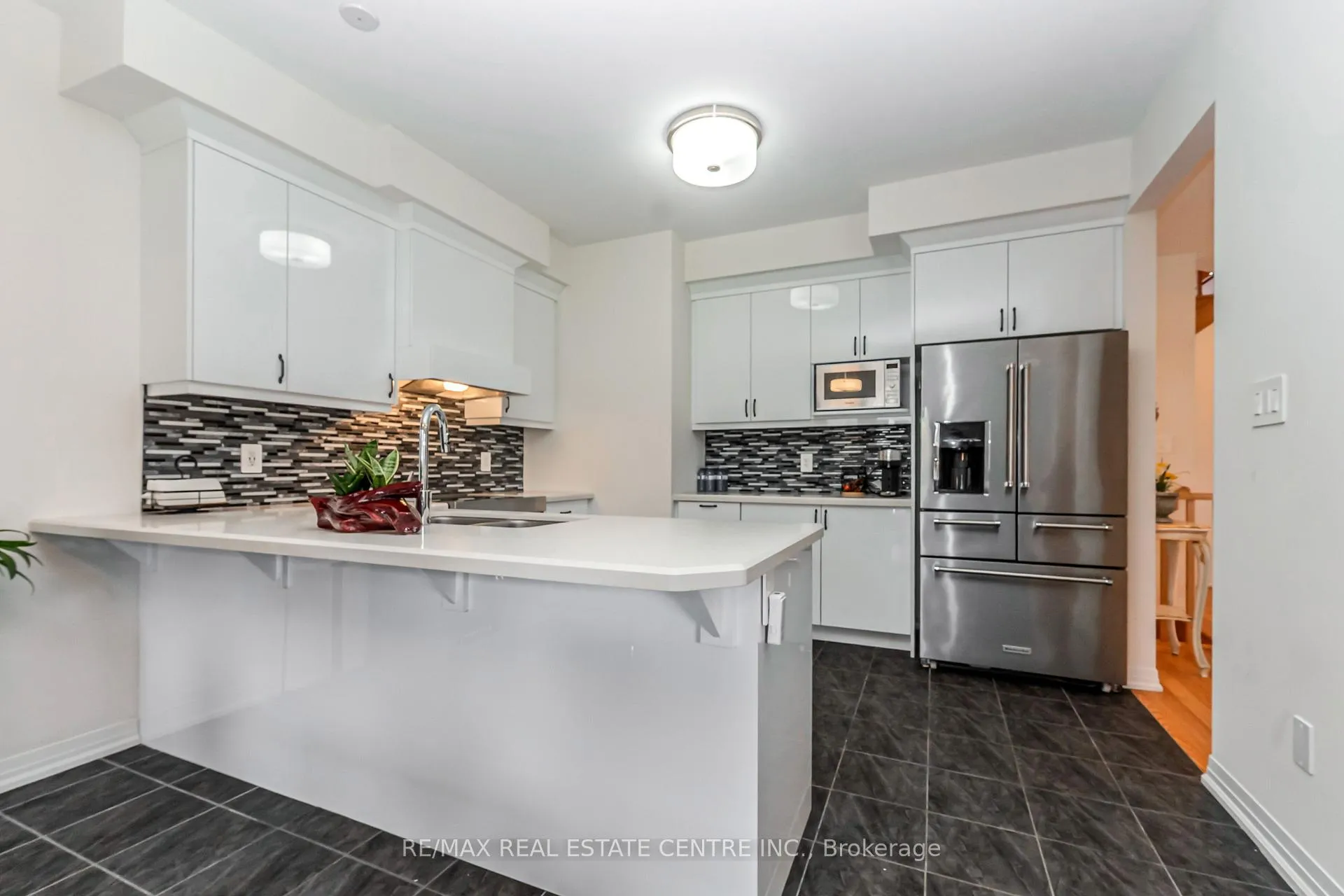 Photo 17 of 19 Whitton Road, Brant, Paris — HOMEH