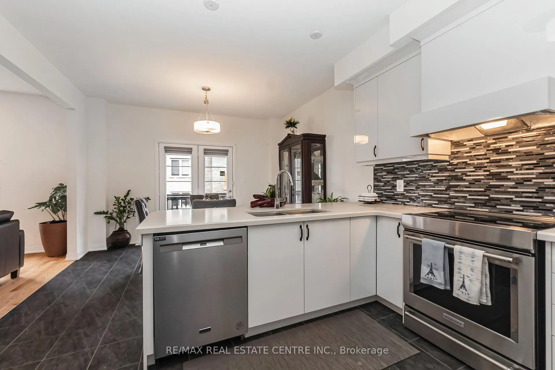 Photo 20 of 19 Whitton Road, Brant, Paris — HOMEH