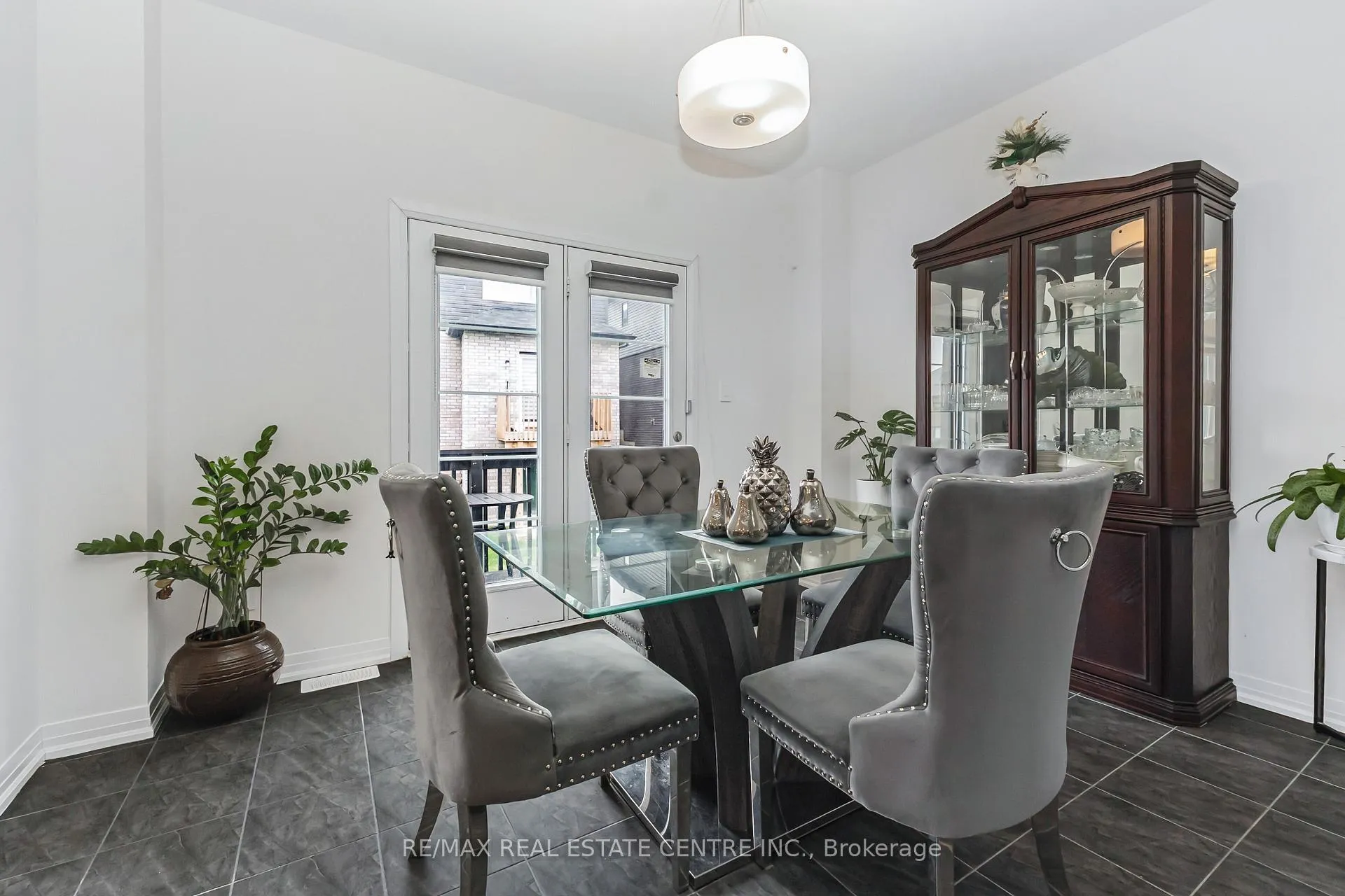 Photo 26 of 19 Whitton Road, Brant, Paris — HOMEH