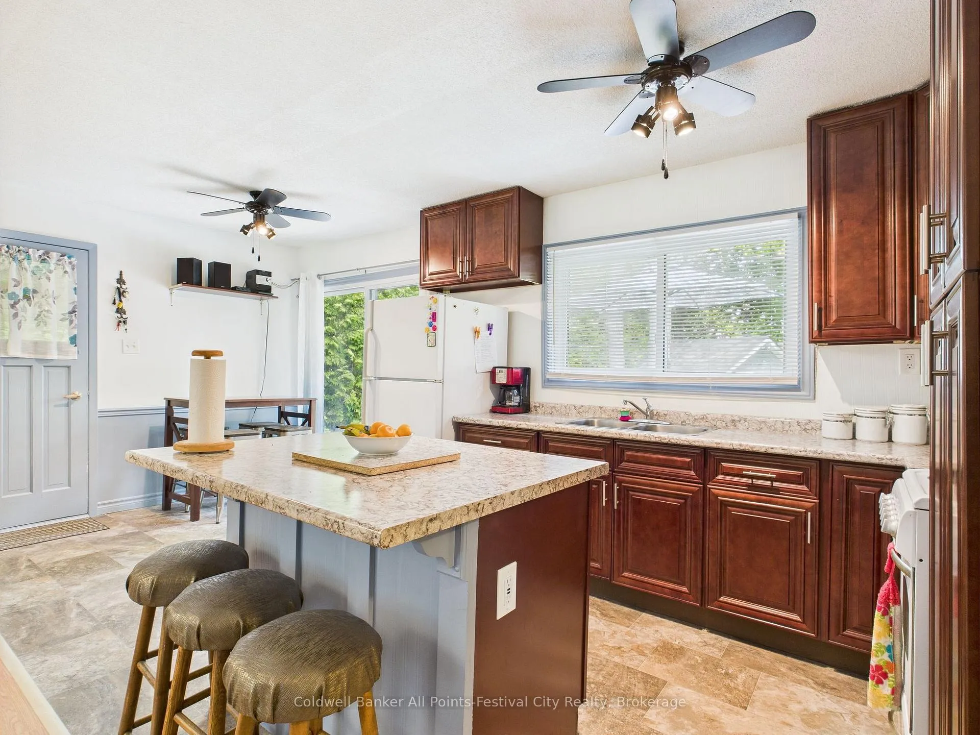 Photo 11 of 702 Yosacha Place, Huron-Kinloss — HOMEH