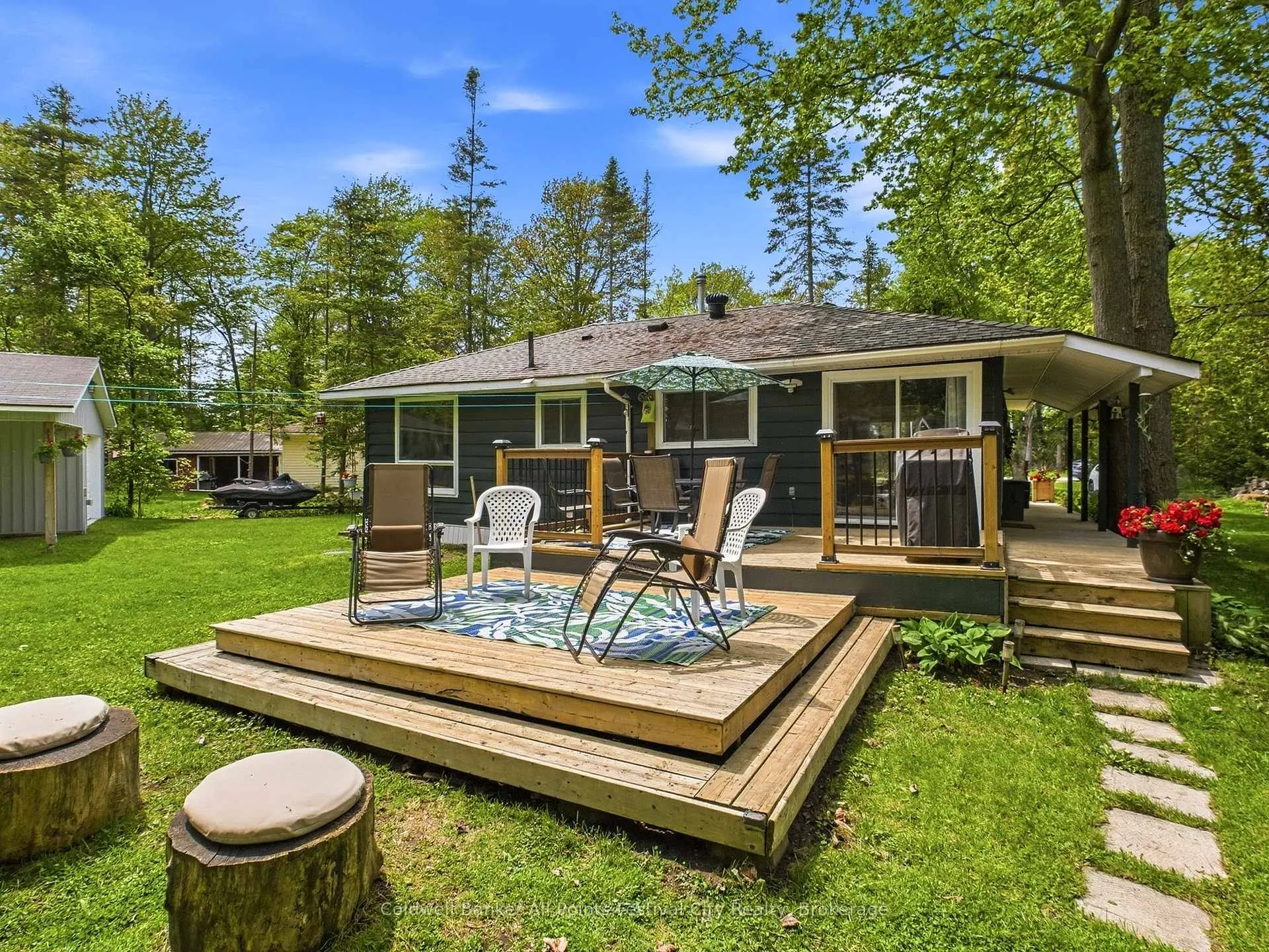 Photo 21 of 702 Yosacha Place, Huron-Kinloss — HOMEH