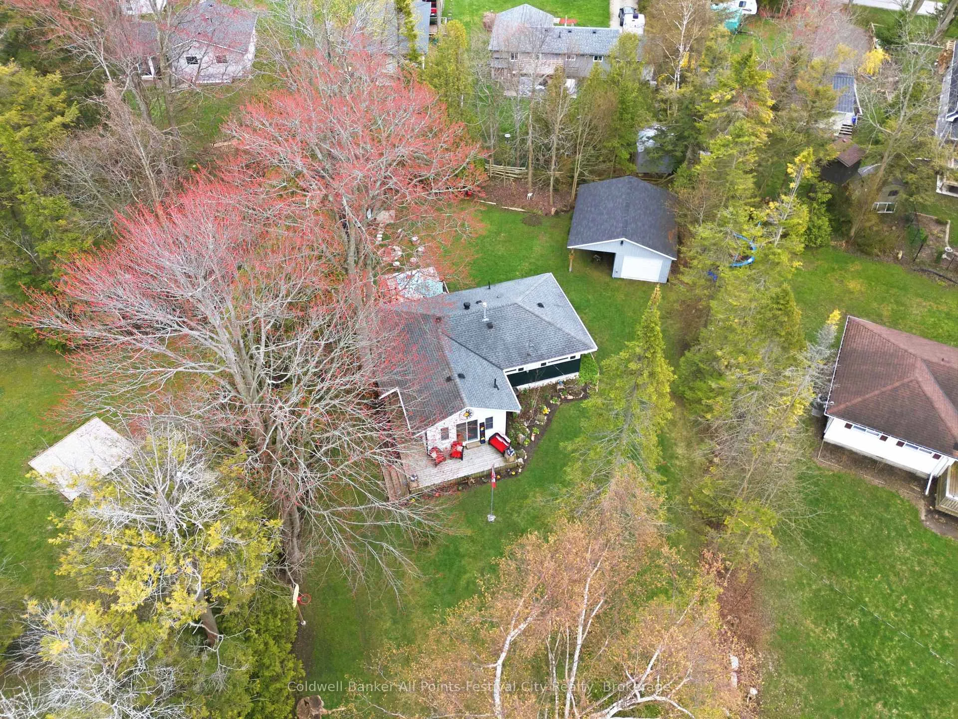 Photo 35 of 702 Yosacha Place, Huron-Kinloss — HOMEH