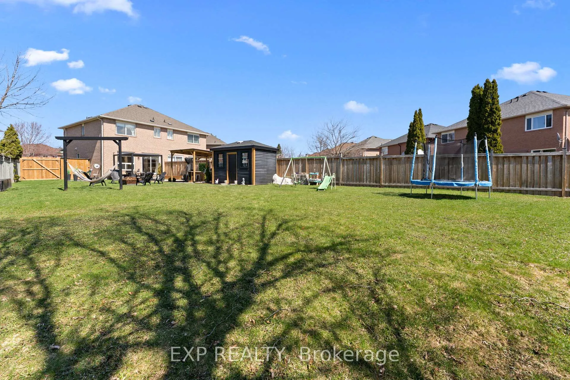 Photo 3 of 7224 Visor Gate, Mississauga, Meadowvale Village — HOMEH