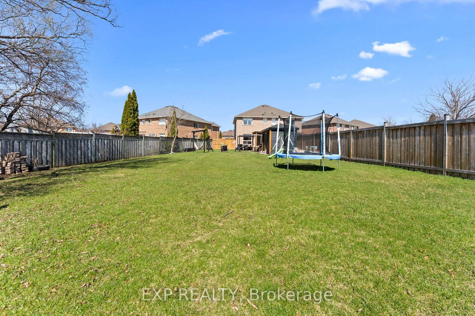 Photo 4 of 7224 Visor Gate, Mississauga, Meadowvale Village — HOMEH