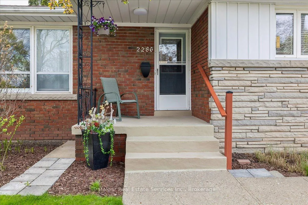Photo 4 of 2286 Prospect Street, Burlington, Brant — HOMEH