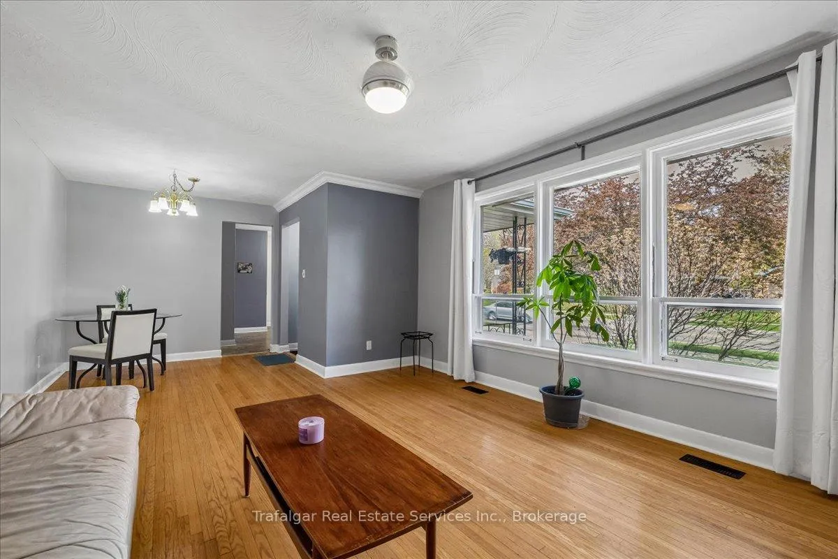 Photo 6 of 2286 Prospect Street, Burlington, Brant — HOMEH
