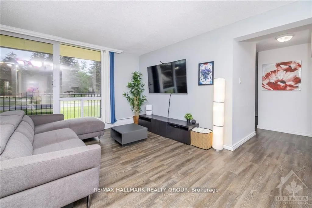 Photo 10 of Unit 104, 665 Bathgate Drive, Ottawa, Carson Meadows — HOMEH
