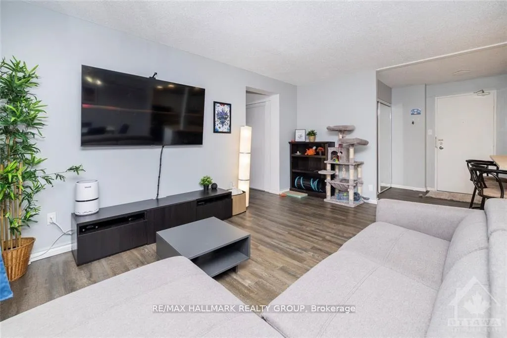 Photo 12 of Unit 104, 665 Bathgate Drive, Ottawa, Carson Meadows — HOMEH