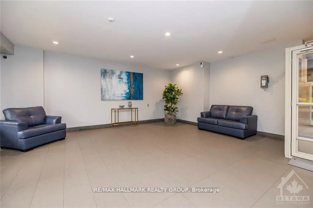 Photo 16 of Unit 104, 665 Bathgate Drive, Ottawa, Carson Meadows — HOMEH