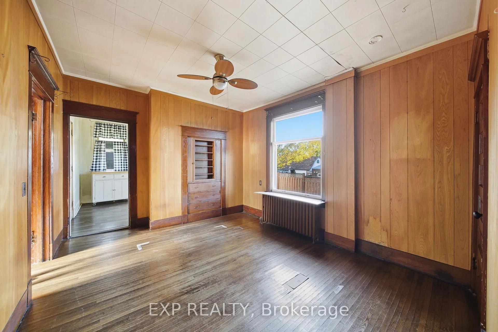 Photo 15 of 160 Head Street N, Norfolk, Simcoe — HOMEH