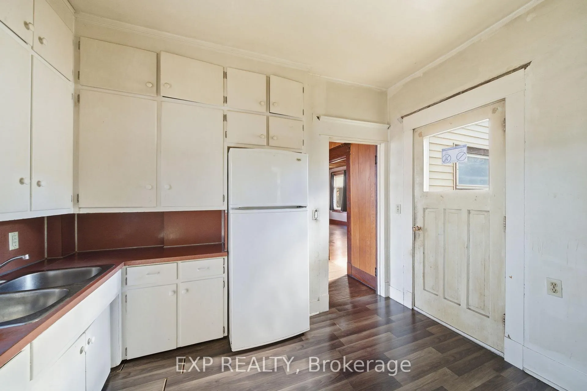 Photo 21 of 160 Head Street N, Norfolk, Simcoe — HOMEH