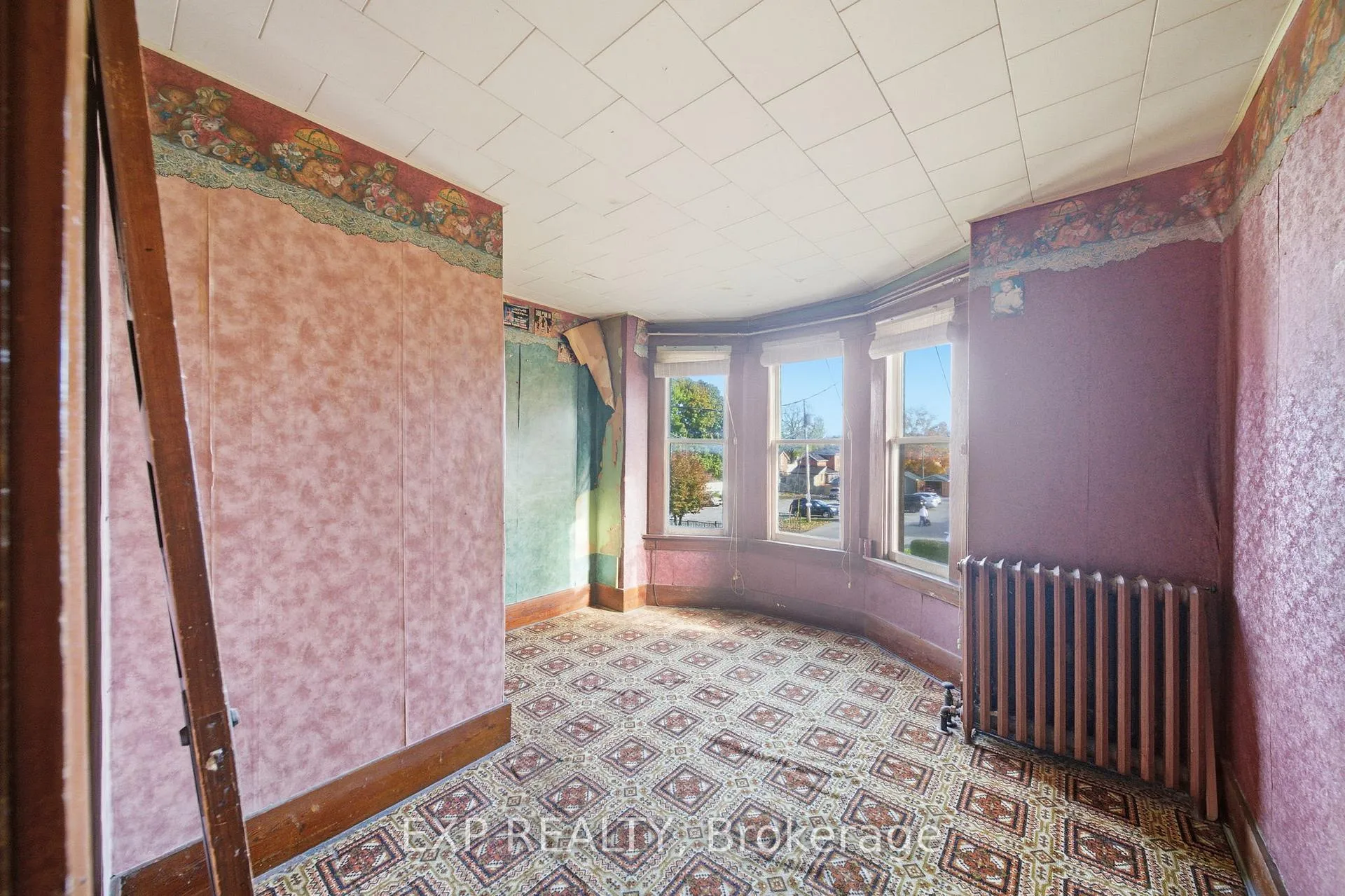 Photo 24 of 160 Head Street N, Norfolk, Simcoe — HOMEH