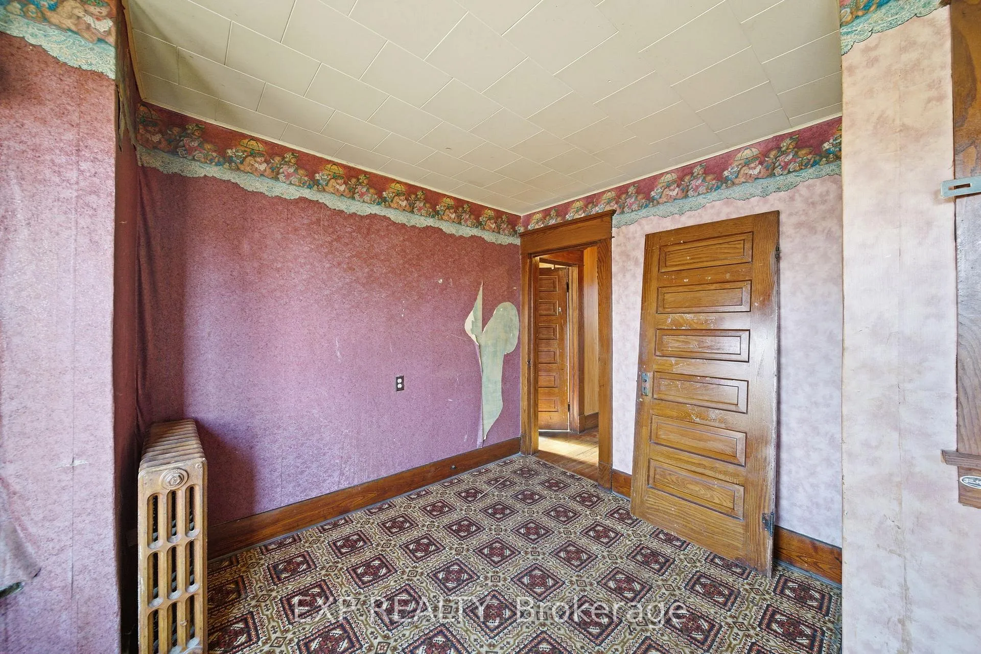 Photo 25 of 160 Head Street N, Norfolk, Simcoe — HOMEH