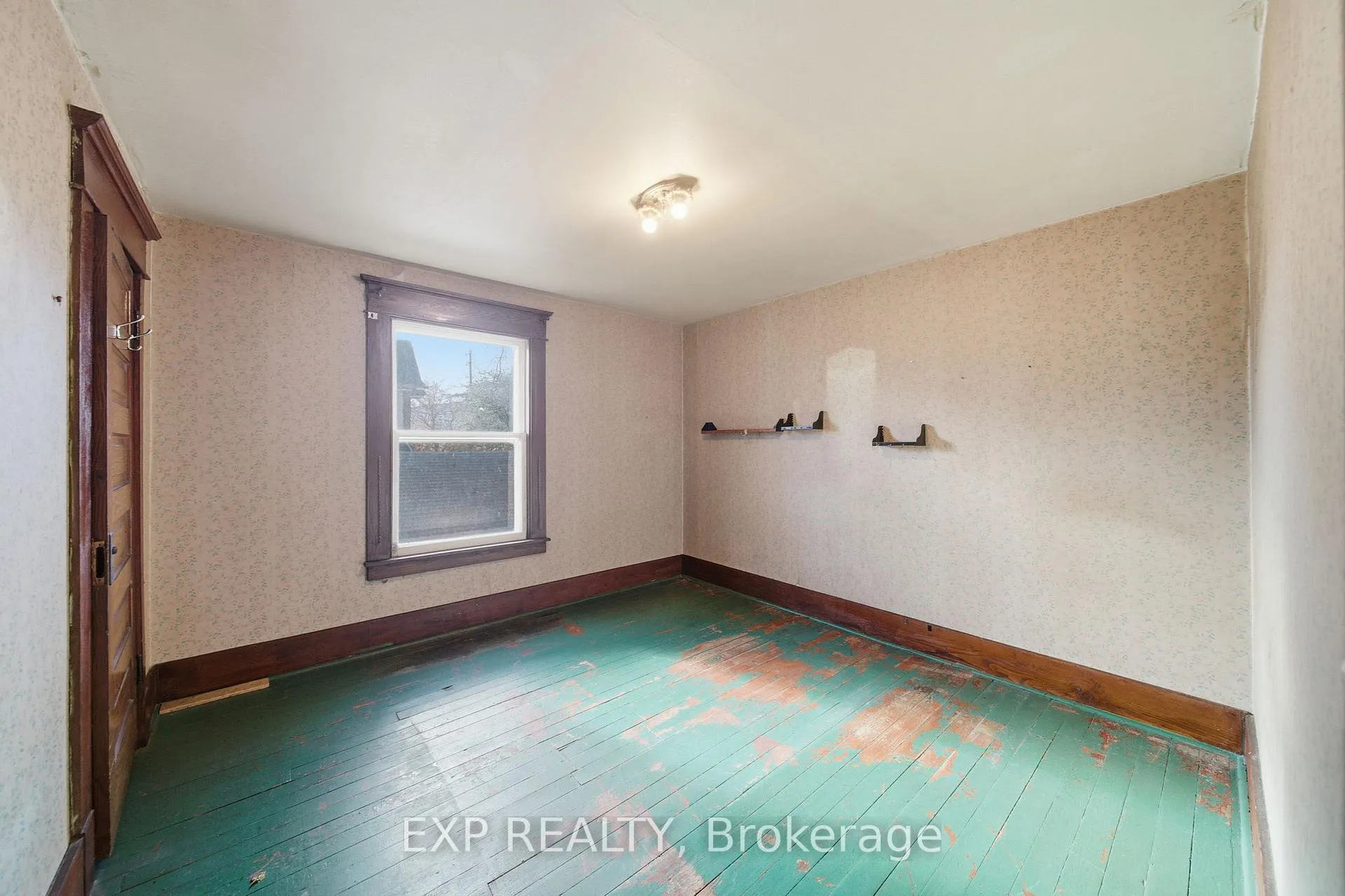 Photo 30 of 160 Head Street N, Norfolk, Simcoe — HOMEH