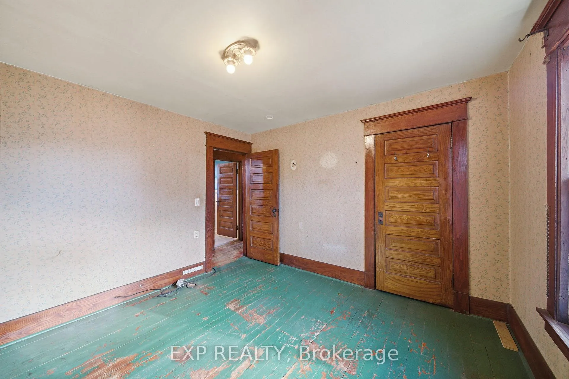 Photo 31 of 160 Head Street N, Norfolk, Simcoe — HOMEH