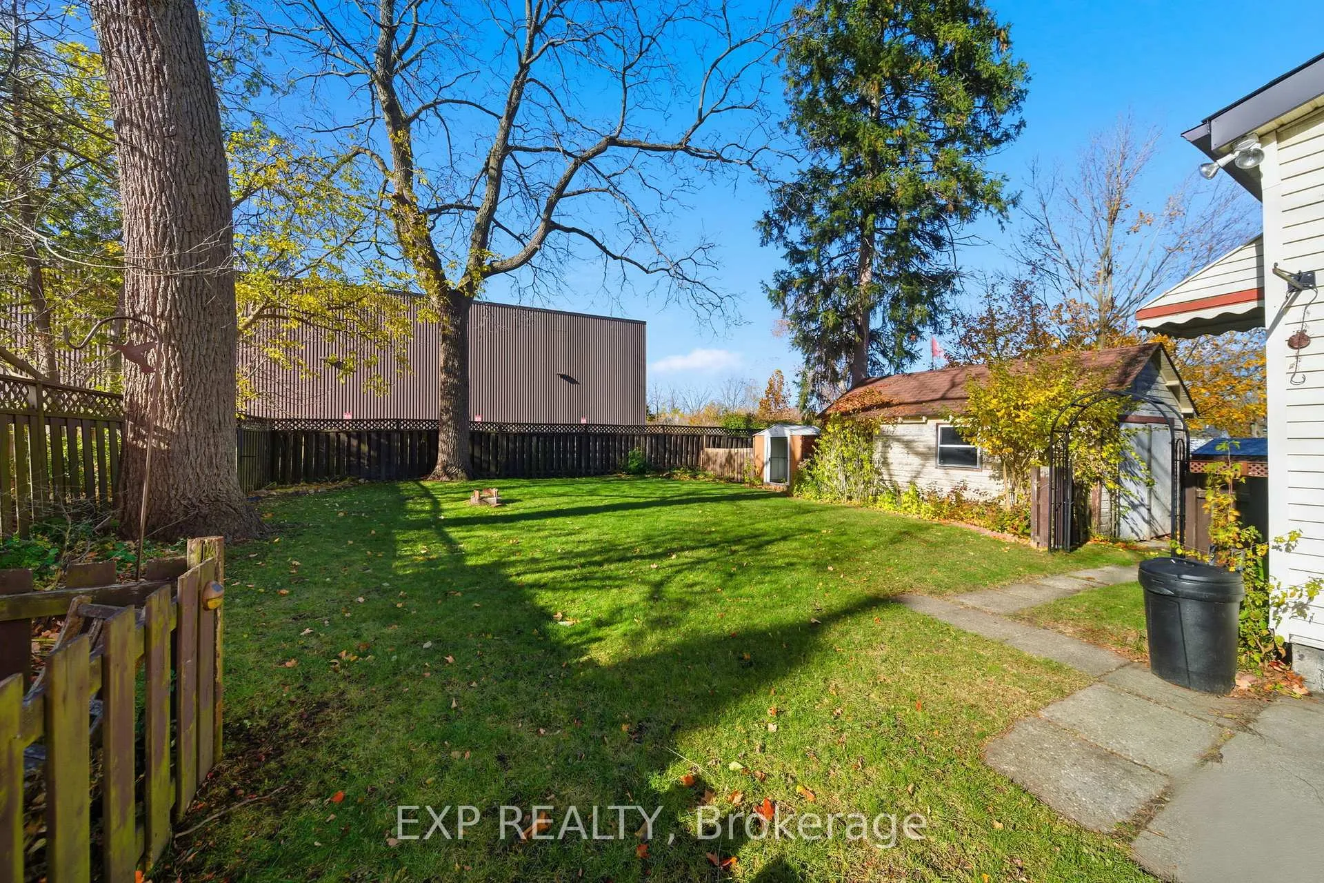 Photo 36 of 160 Head Street N, Norfolk, Simcoe — HOMEH