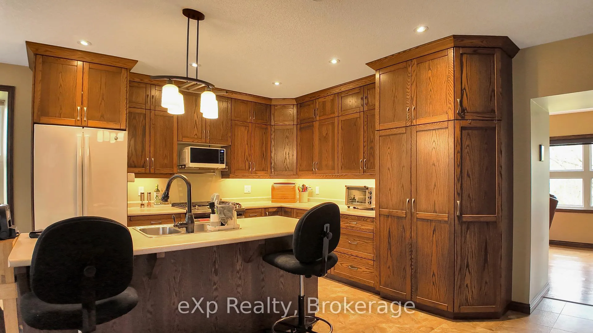 Photo 8 of 372 Adam Street, West Grey — HOMEH