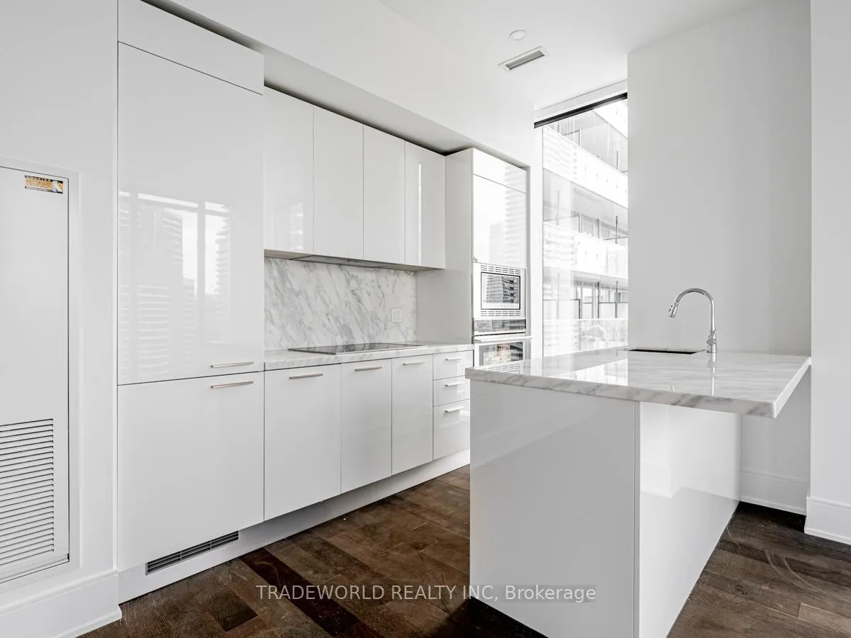 Photo 3 of Unit 2112, 1 Gloucester Street, Toronto, Church-Yonge Corridor — HOMEH