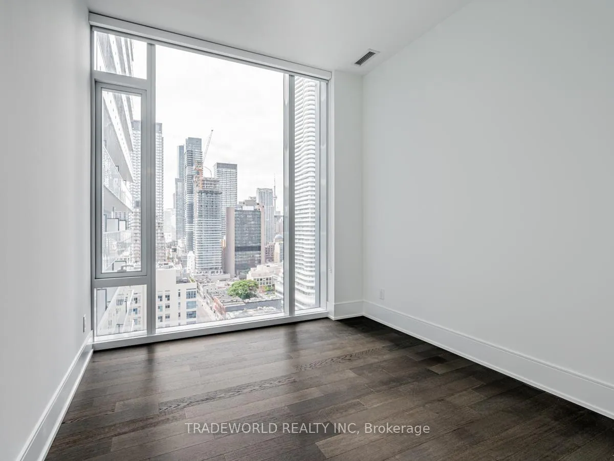 Photo 9 of Unit 2112, 1 Gloucester Street, Toronto, Church-Yonge Corridor — HOMEH
